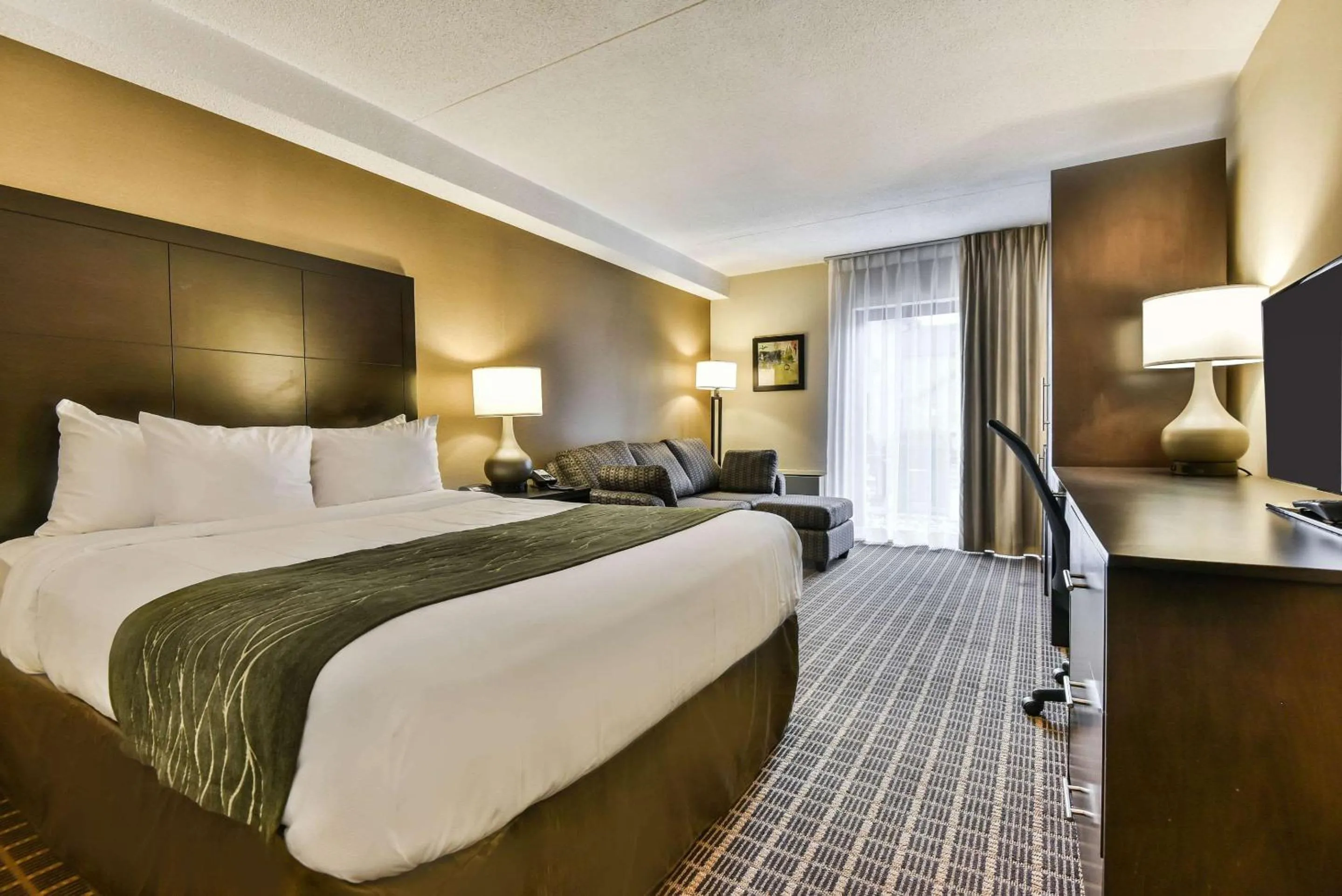 King Room with Sofa Bed - Ground Floor in Comfort Inn