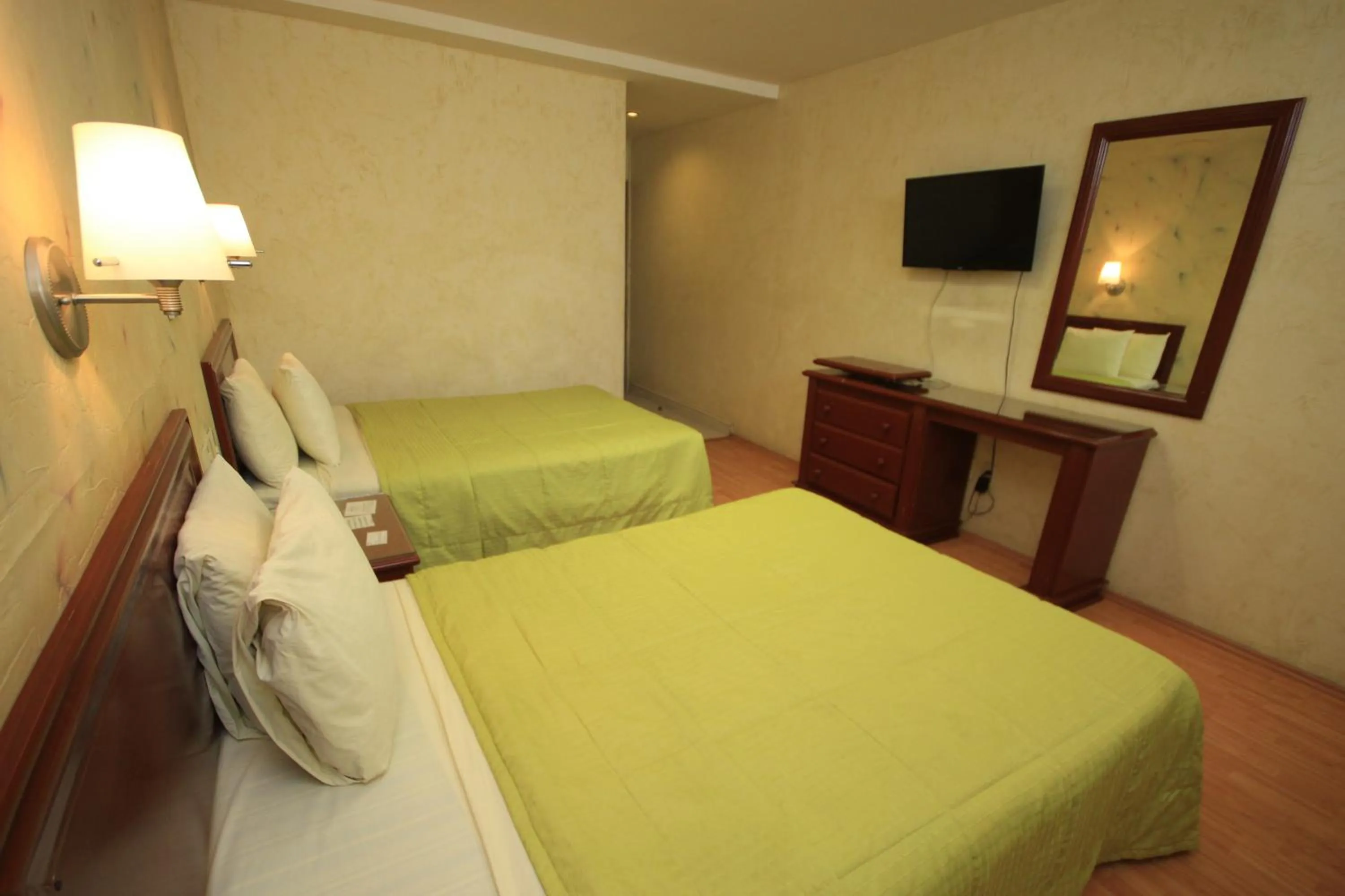 Double Room with Two Double Beds in Hotel Enterprise Inn Plaza