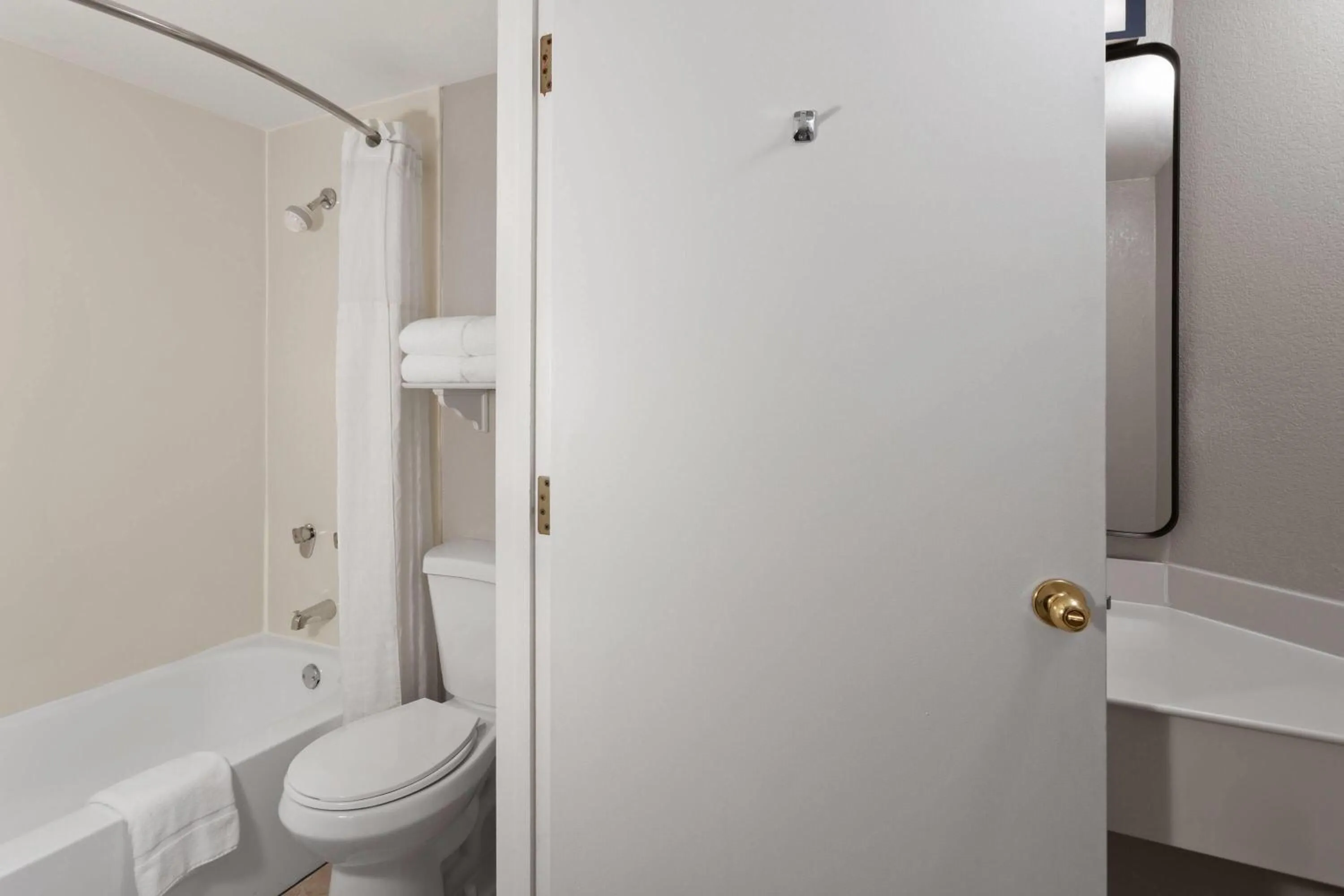 Double Room with Two Double Beds - Non-Smoking in Days Inn & Suites by Wyndham Arlington Heights