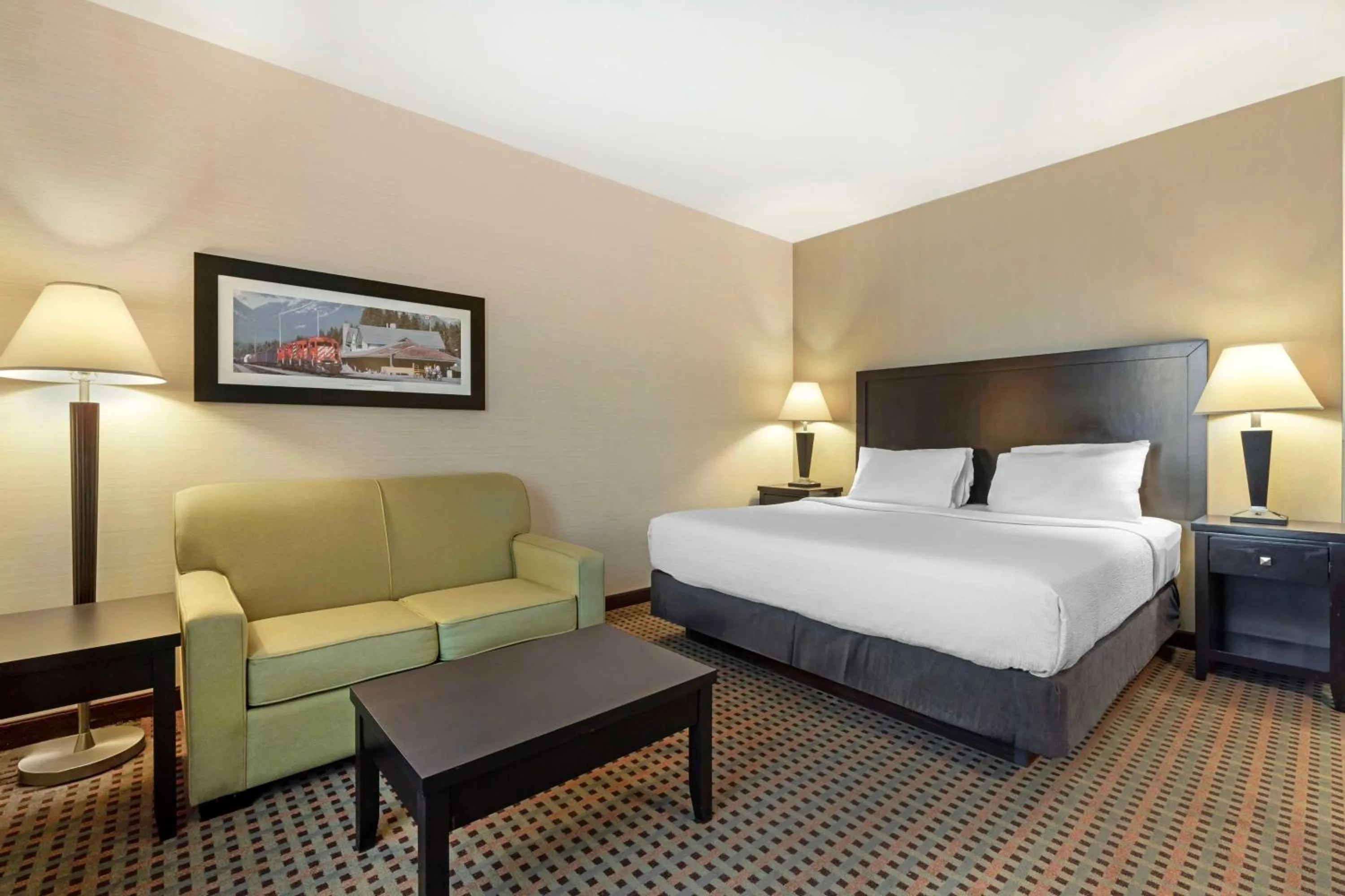 King Room with Sofa Bed in Best Western Pacific Inn