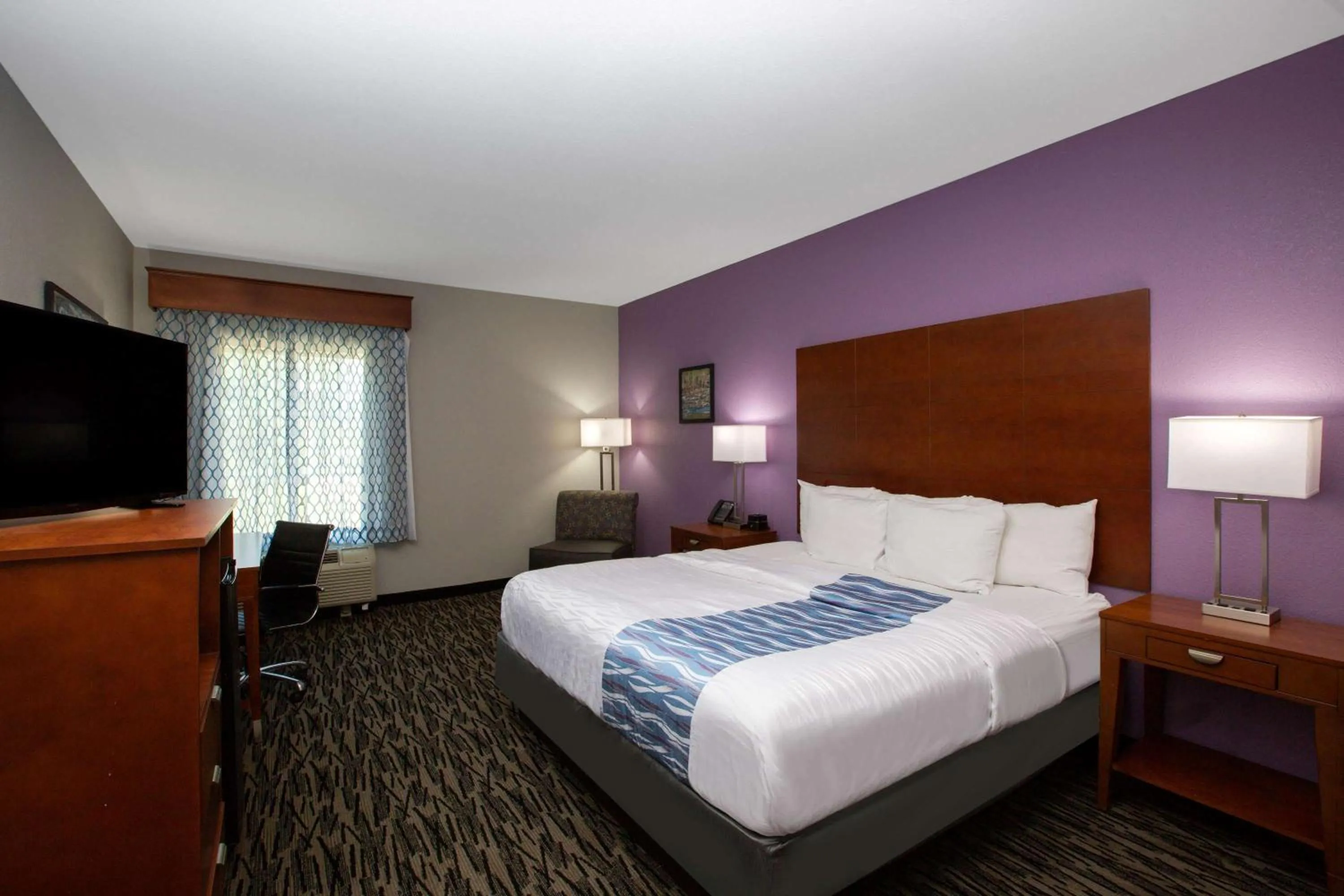King Room - Disability Access in La Quinta by Wyndham Tupelo
