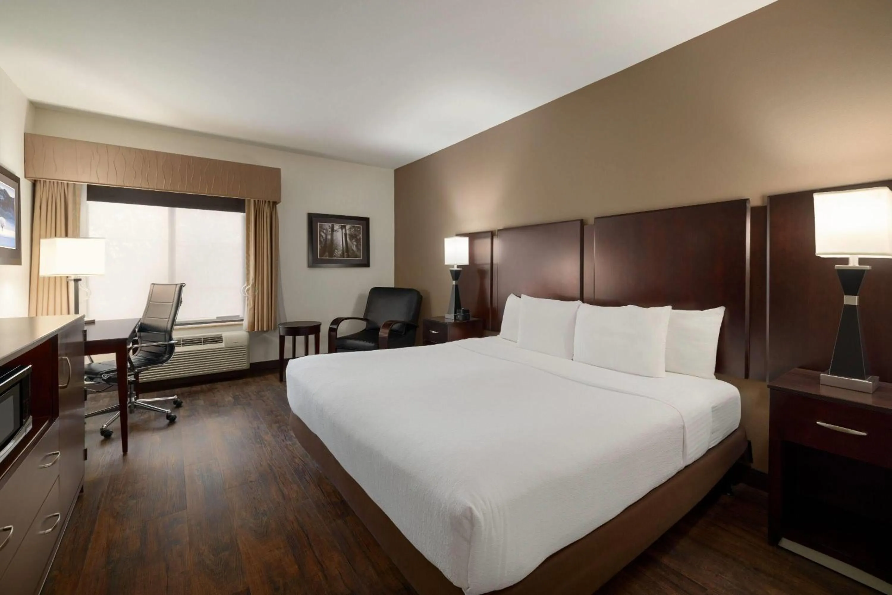 King Room - Mobility Access - Non Smoking in La Quinta by Wyndham Memphis Wolfchase