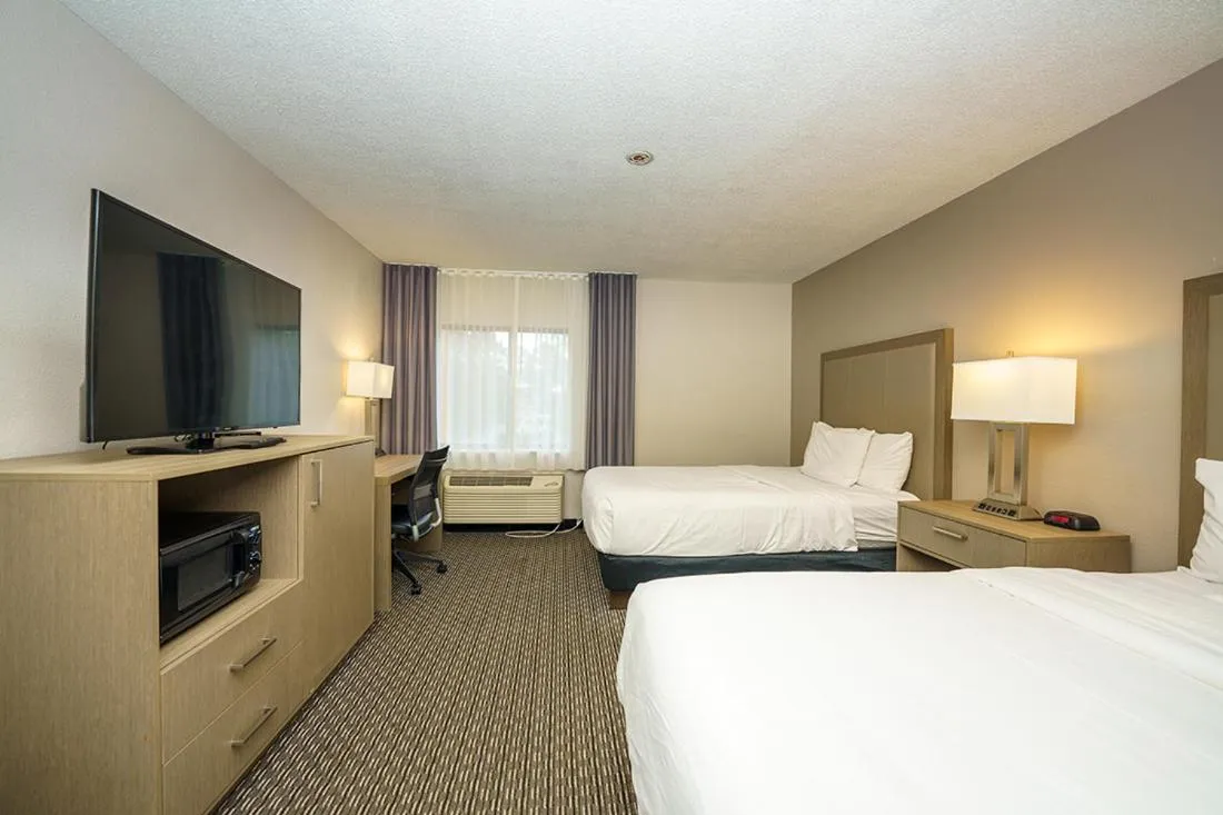 Double Room with Two Double Beds - Non-Smoking in Wingate by Wyndham Brunswick GA I-95