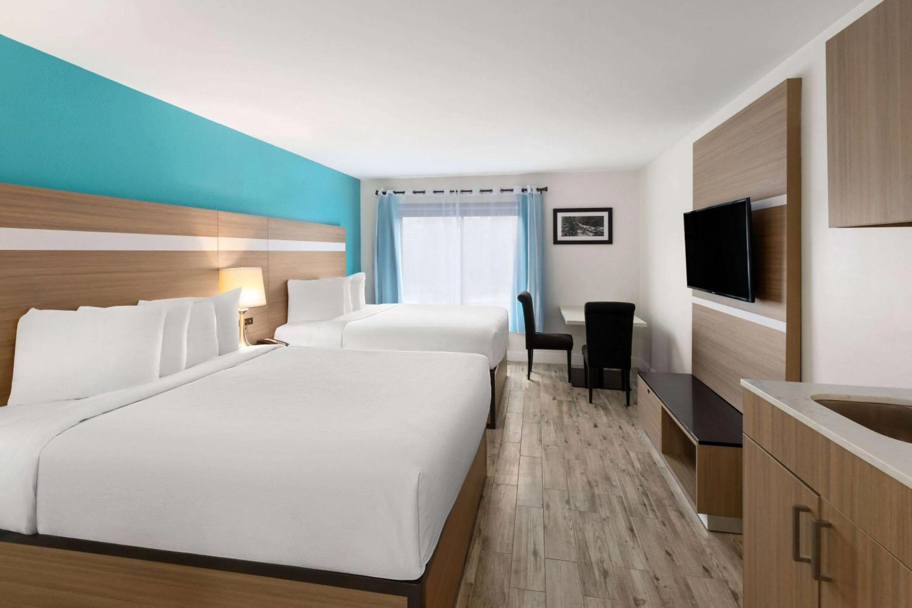 Queen Room with Two Queen Beds and Kitchenette - Non-Smoking in La Quinta by Wyndham Sevierville / Kodak