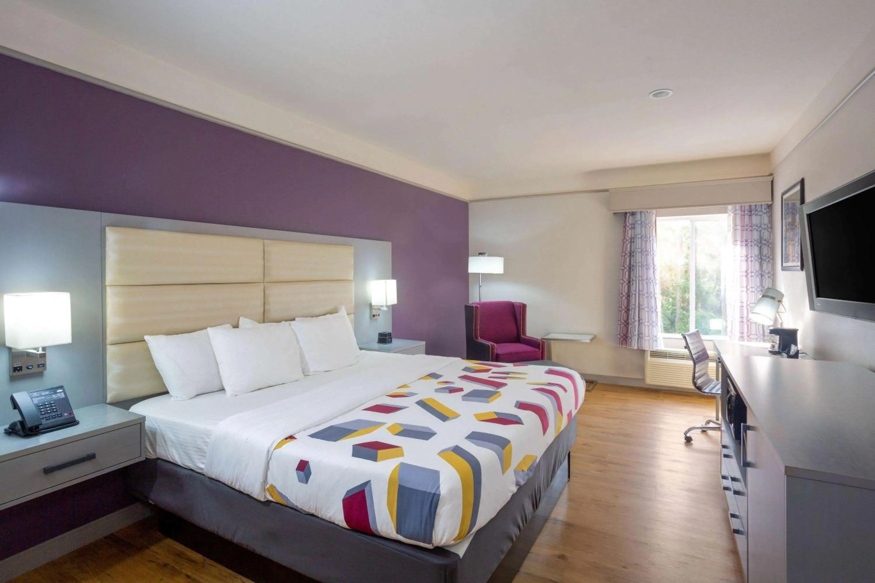 King Room in La Quinta by Wyndham Mobile - Daphne