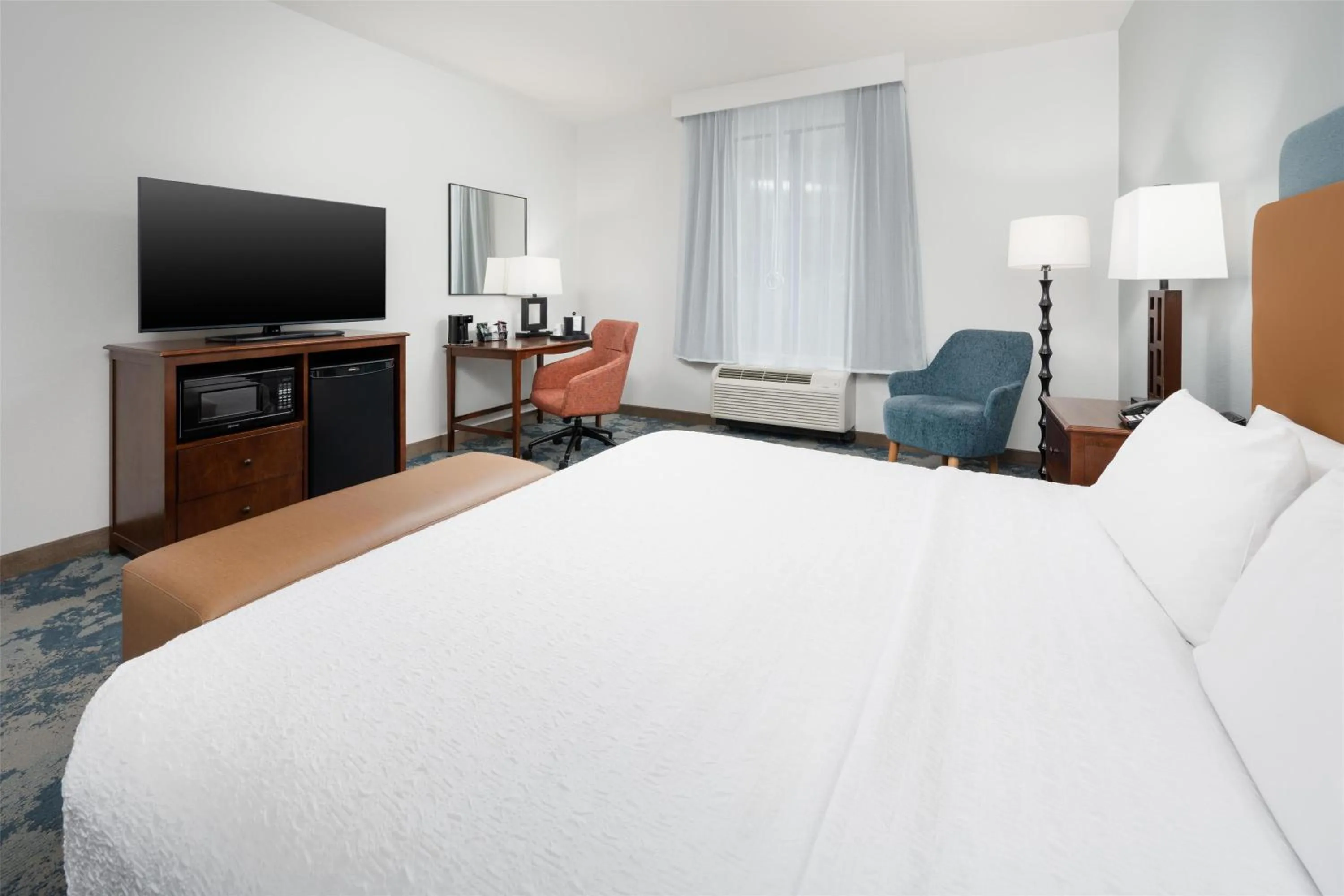 King Room - Mobility Access/Non-Smoking in Hampton Inn Cleveland Tennessee