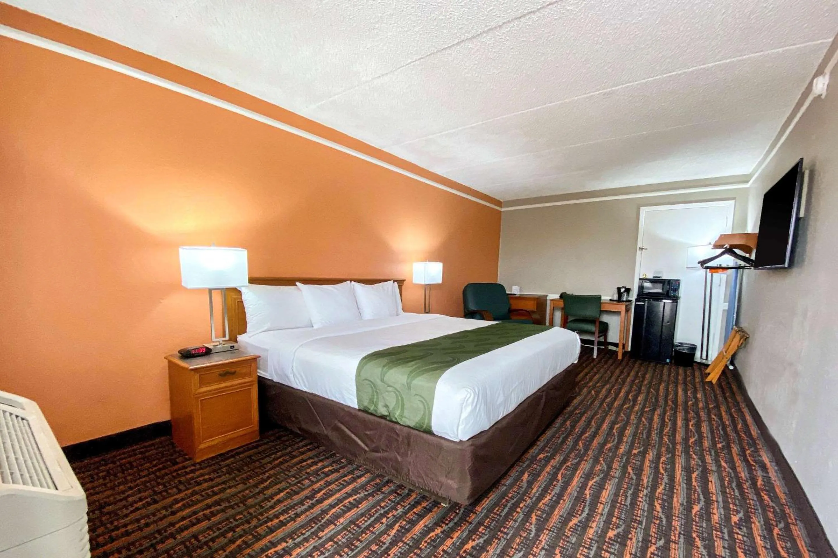 King Room - Non-Smoking in Quality Inn Harlingen