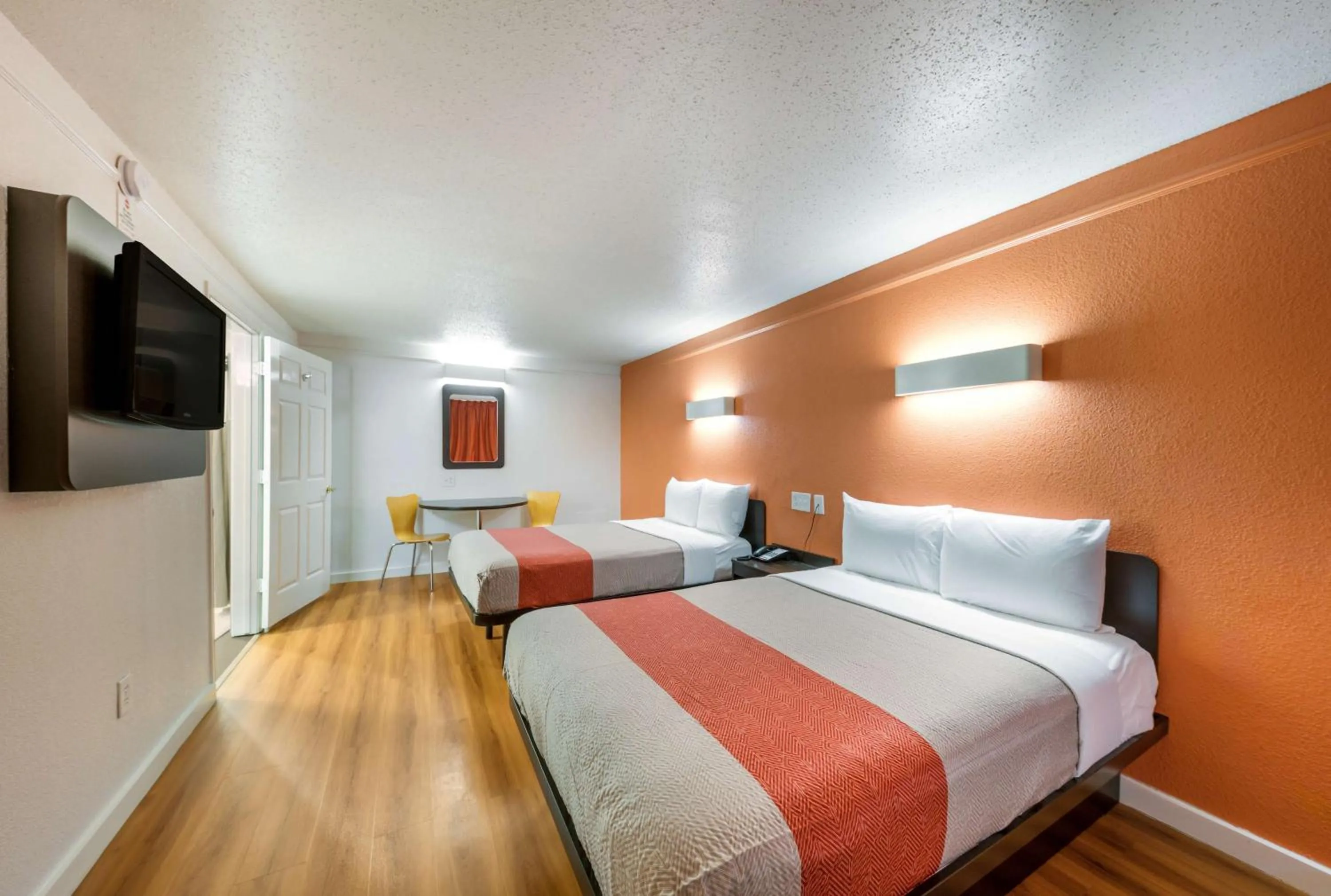 Quadruple Room - single occupancy - Disability Access - Smoking in Motel 6-Dallas, TX - Farmers Branch