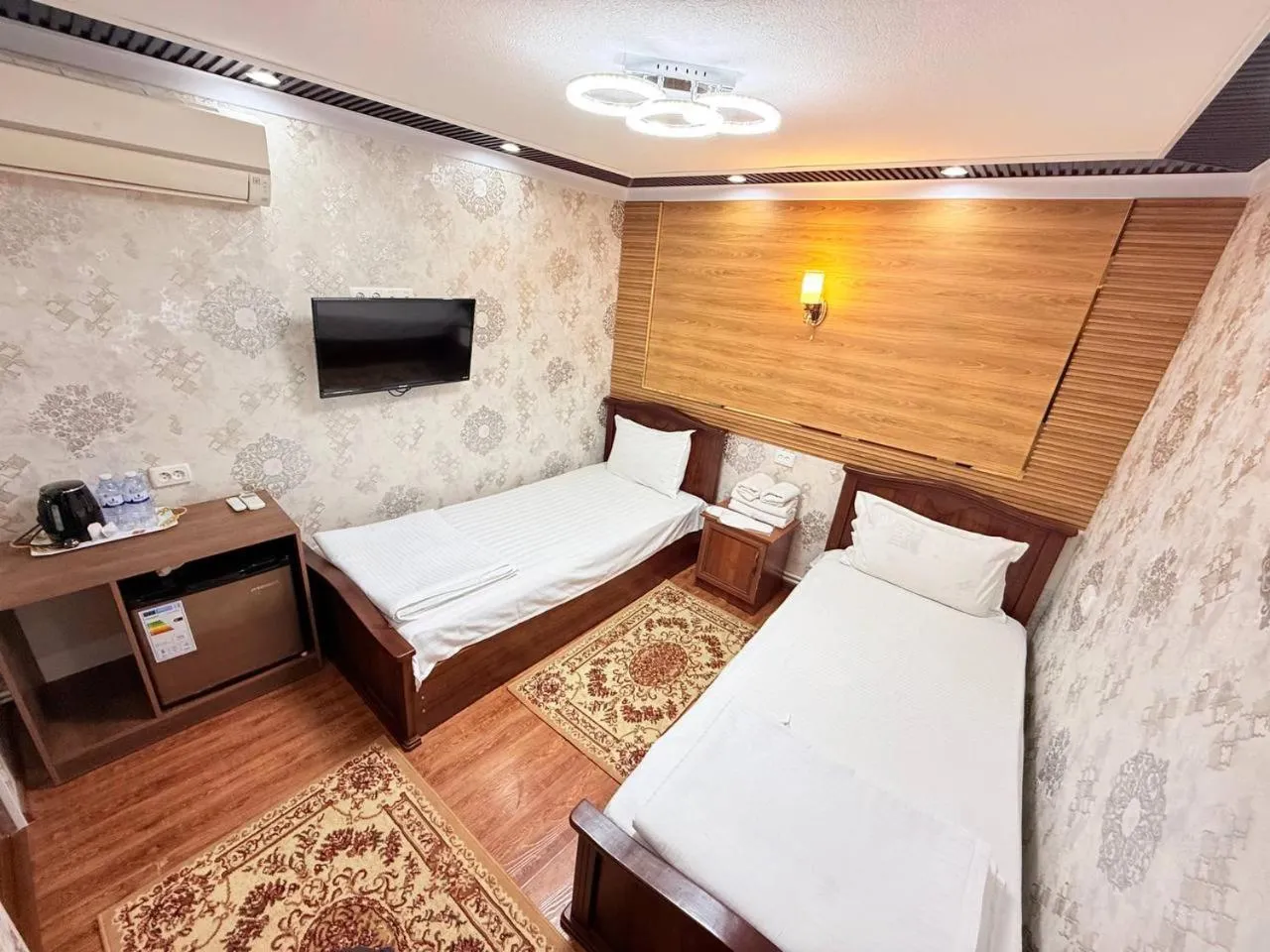 Budget Twin Room in Sherxan Hotel