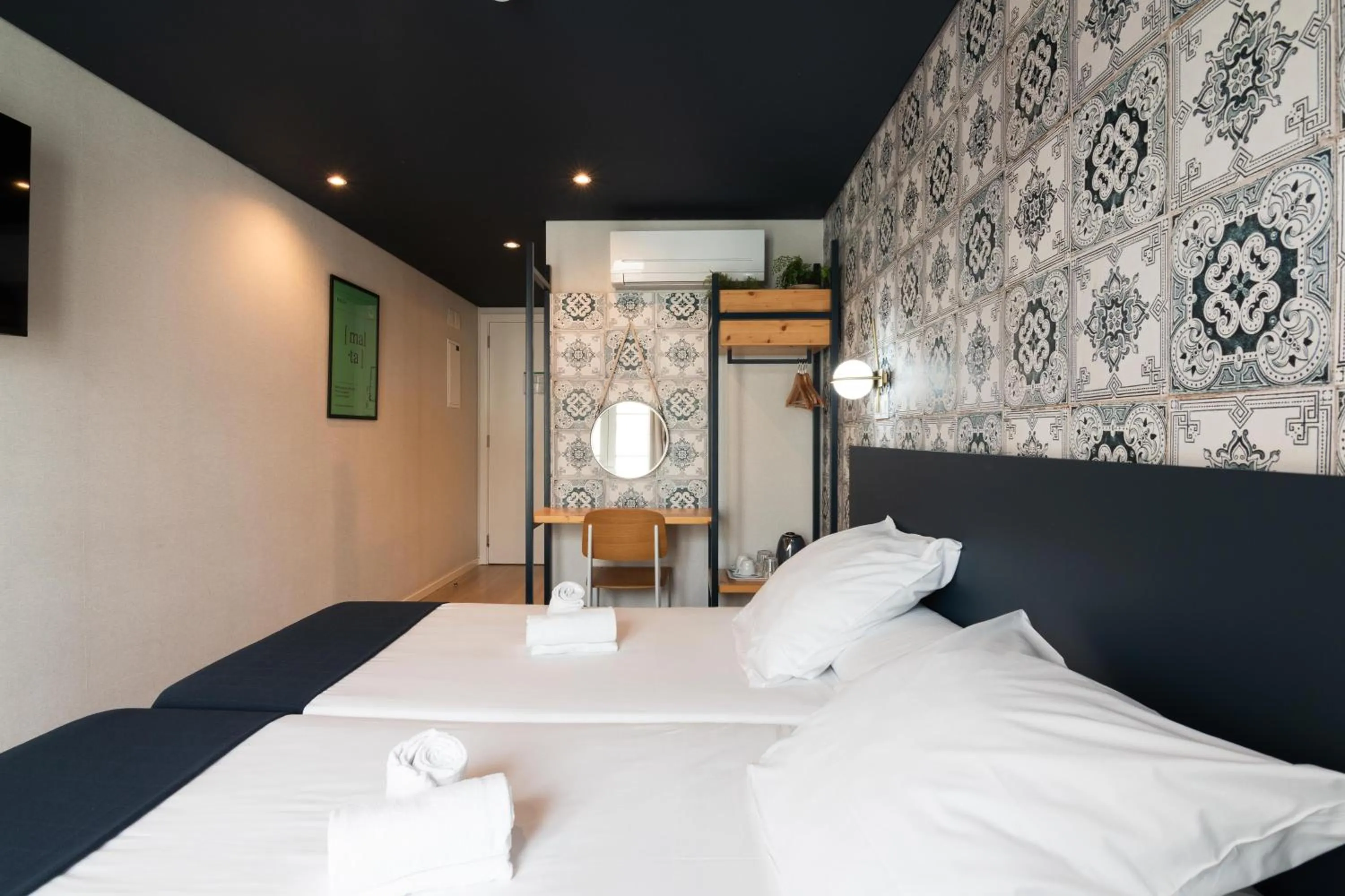 Standard Twin Room in The Central House Lisbon Baixa