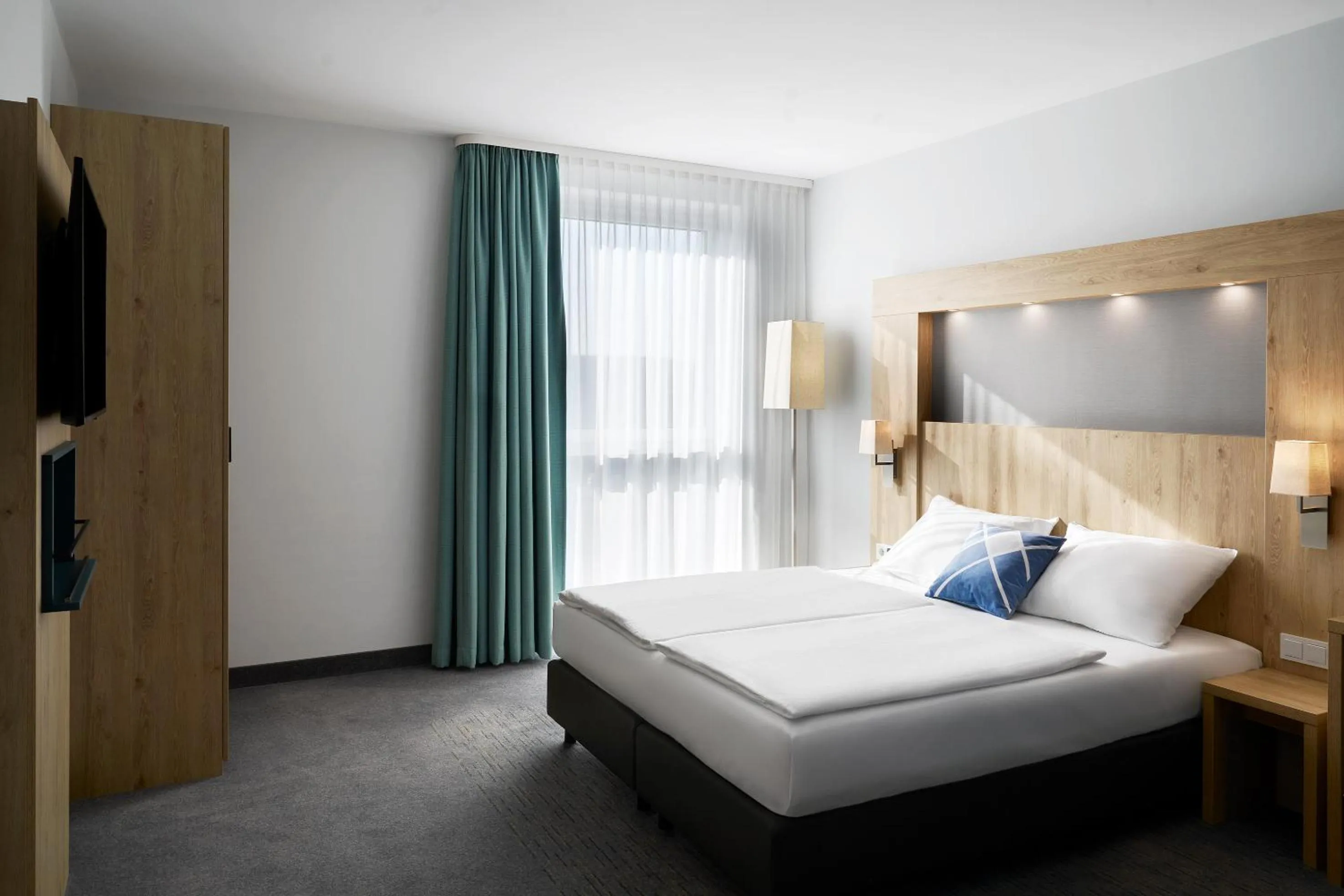 Standard King Room with Street View in Four Points Flex by Sheraton Bochum