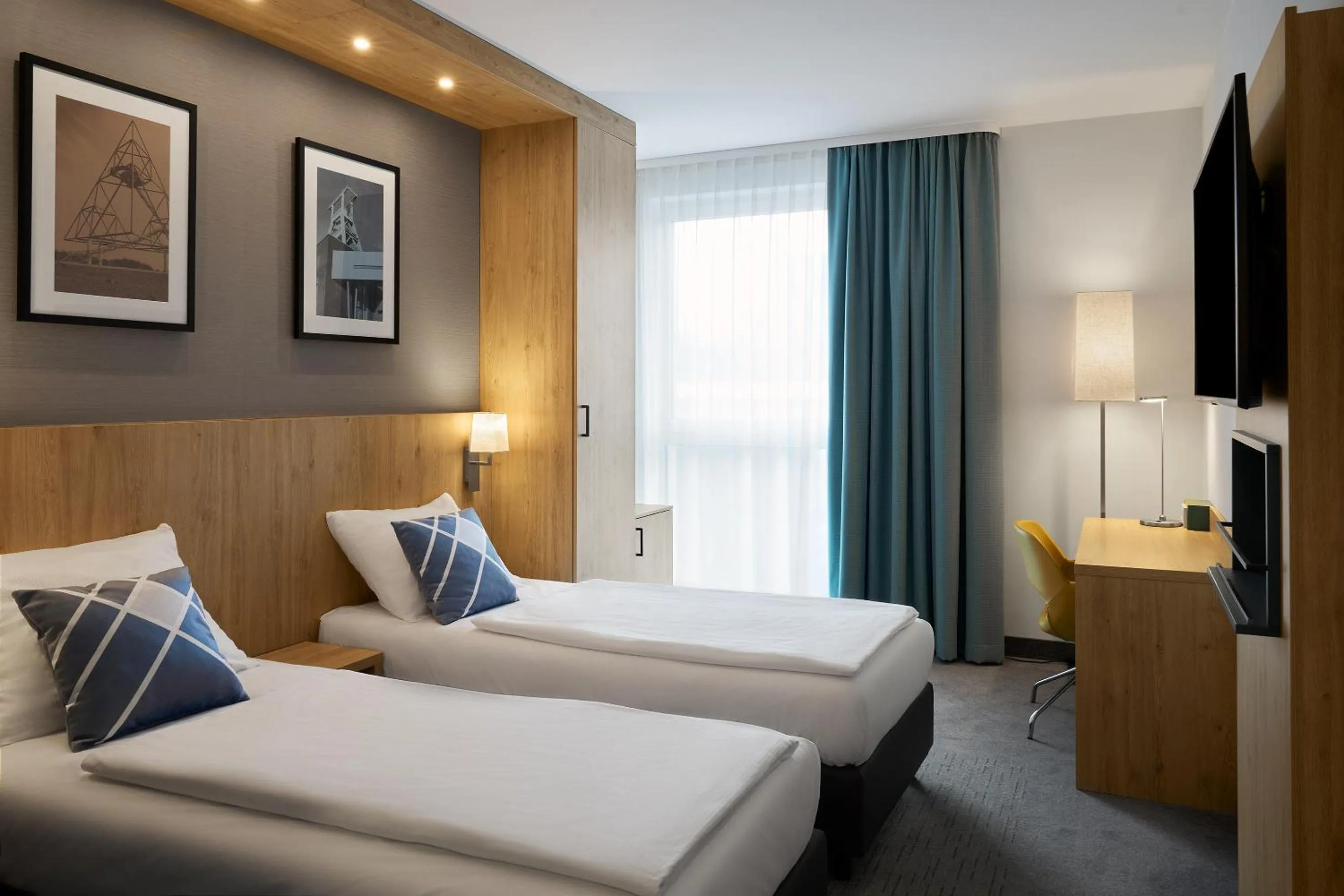 Standard Twin Room with Street View in Four Points Flex by Sheraton Bochum