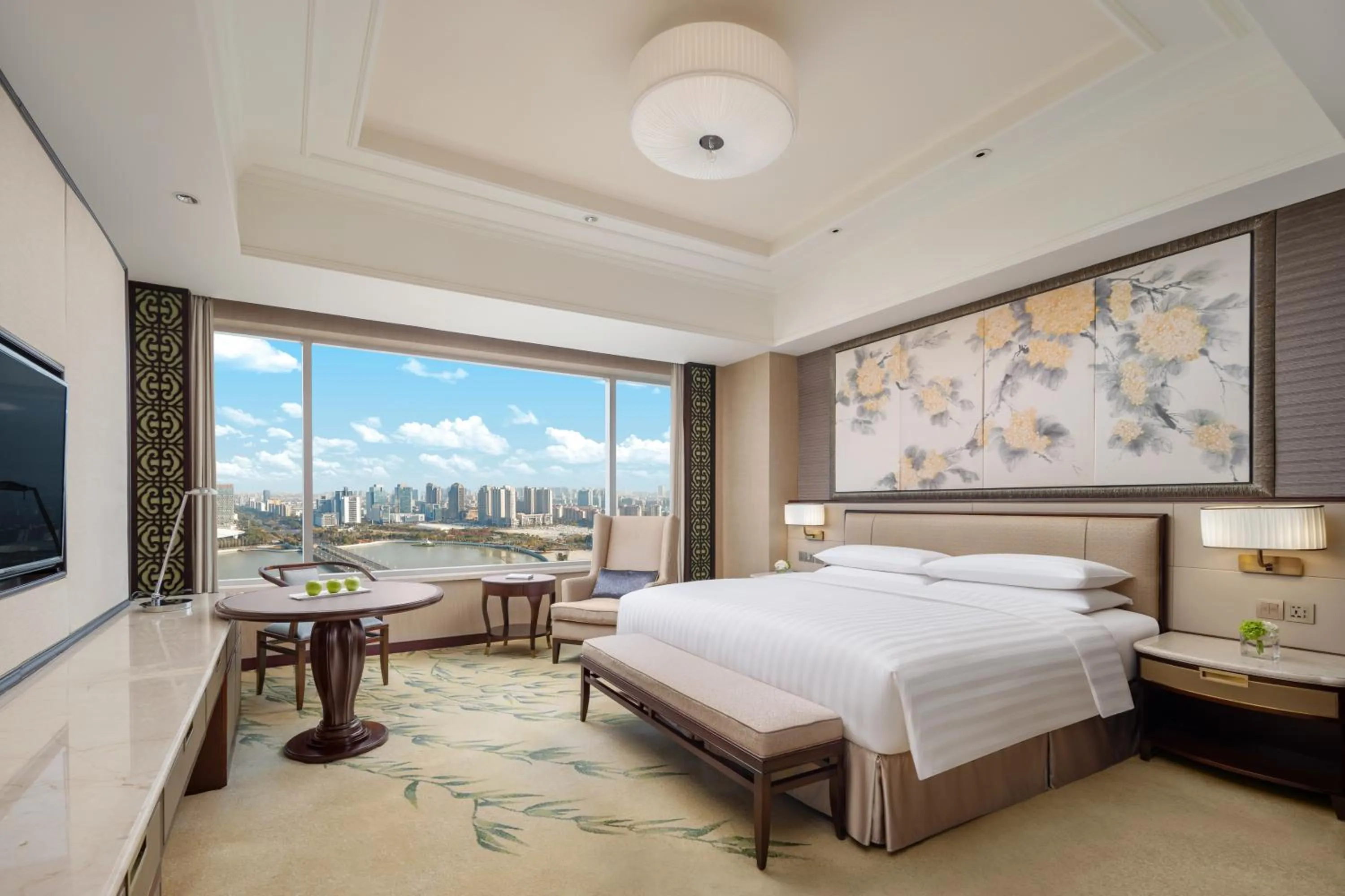 Horizon Club King Room in Shangri-La Yangzhou
