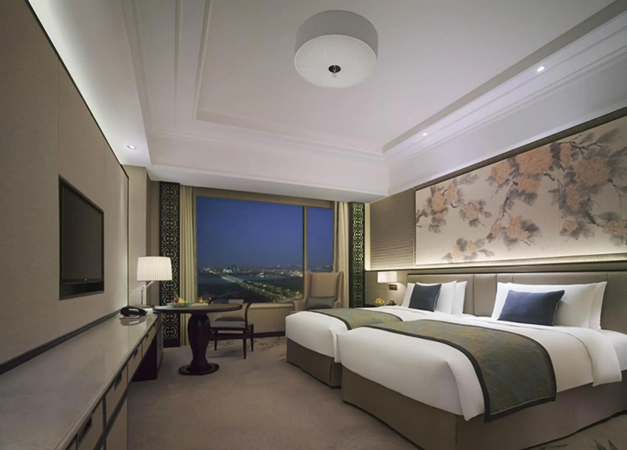 Horizon Club Twin Room in Shangri-La Yangzhou