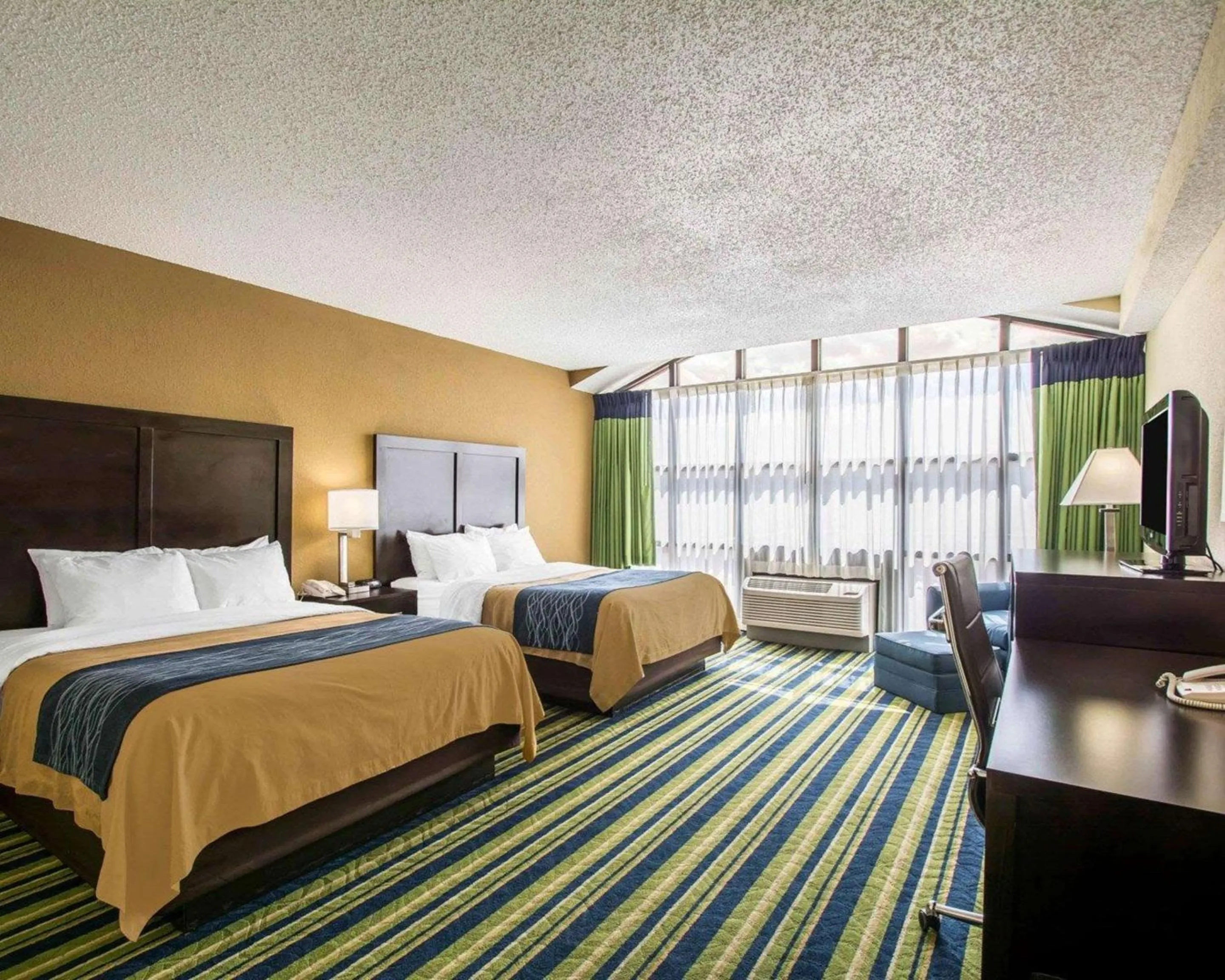 Queen Room with Two Queen Beds - Non-Smoking in Comfort Inn & Suites Lantana - West Palm Beach South