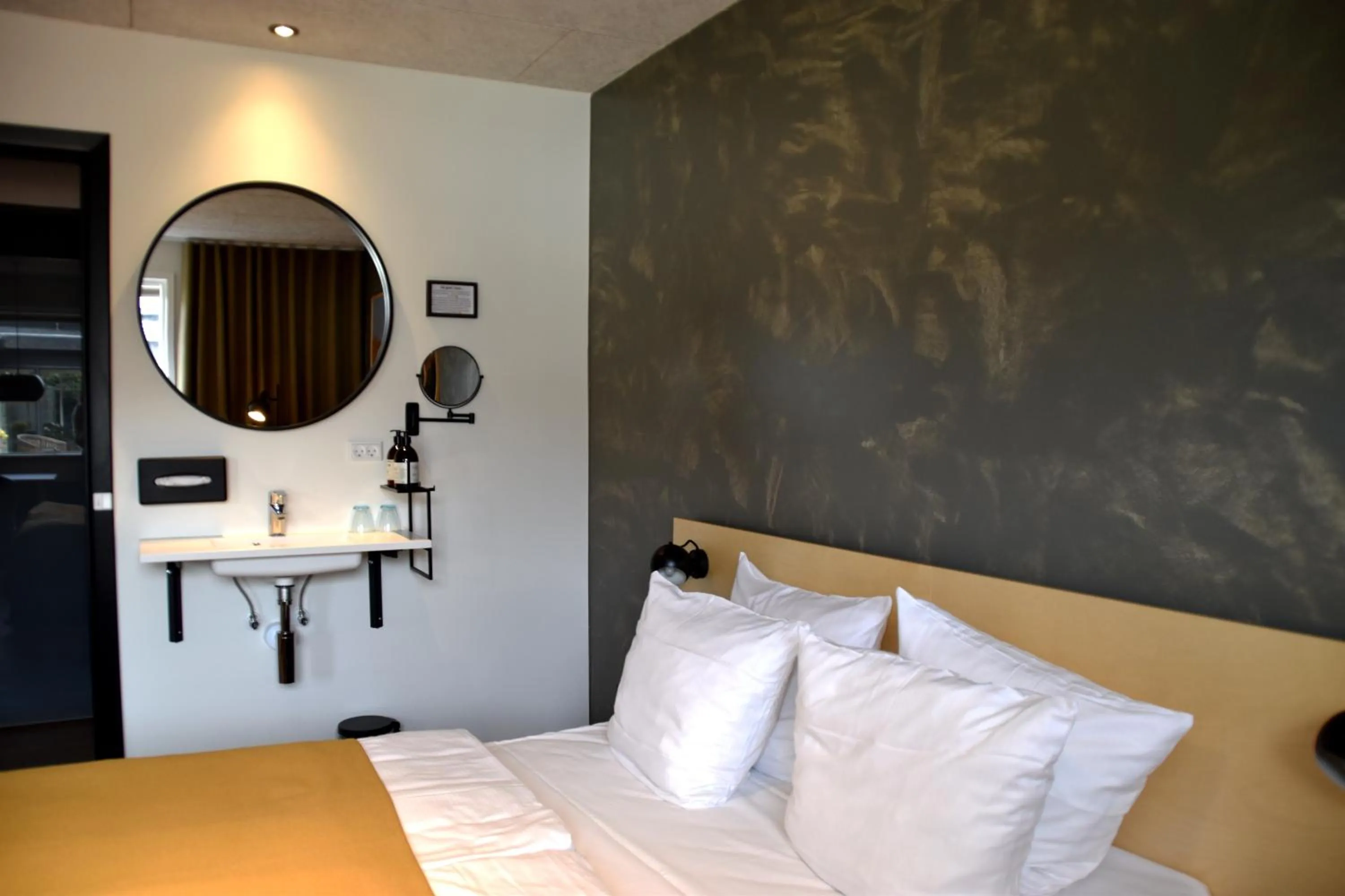 Economy Double Room - single occupancy - In Sink in Fjordgaarden - Spa - Hotel - Konference