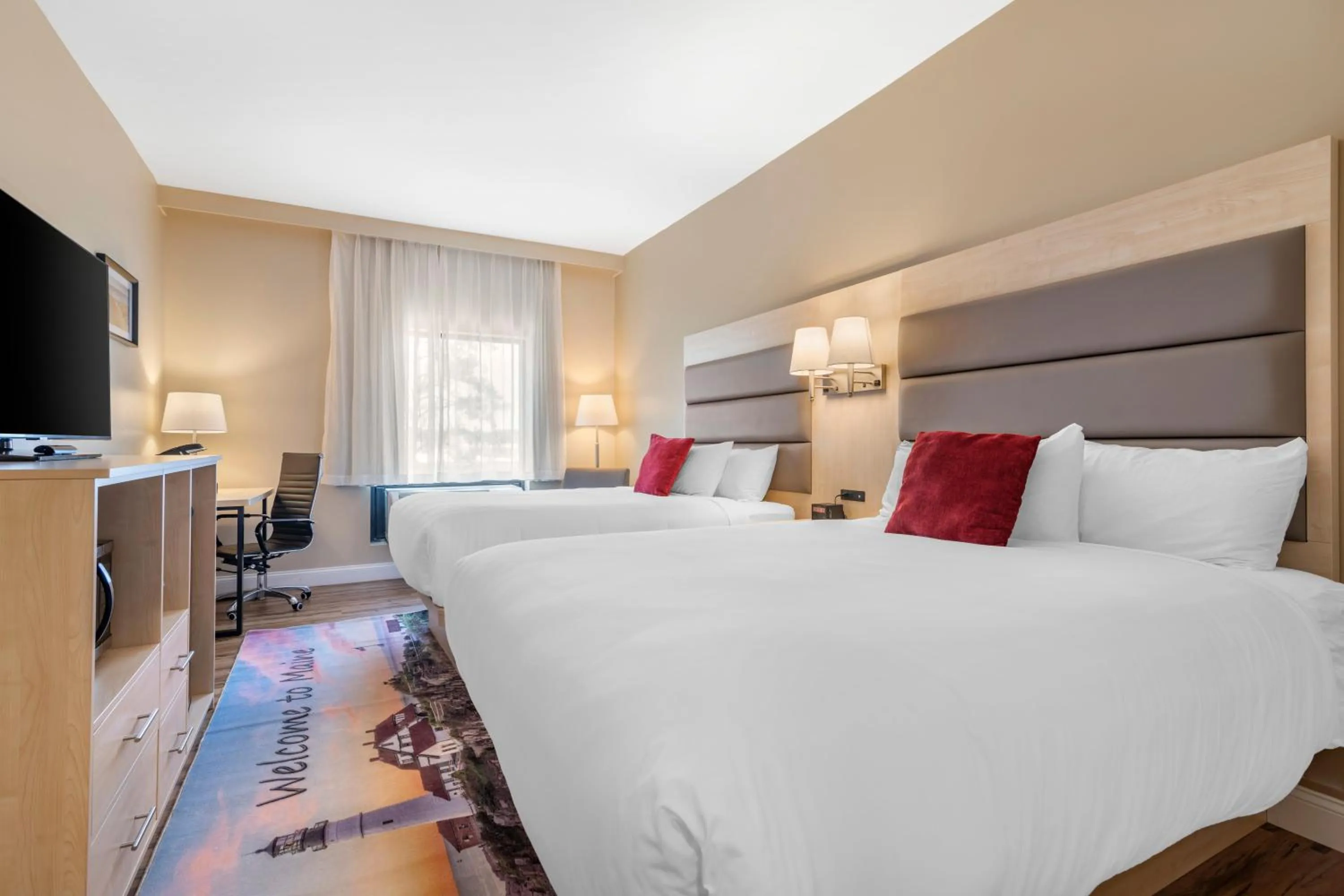 Quadruple Room - Non Smoking in Casco Bay Hotel Portland Airport - Maine Mall, an Ascend Collection Hotel