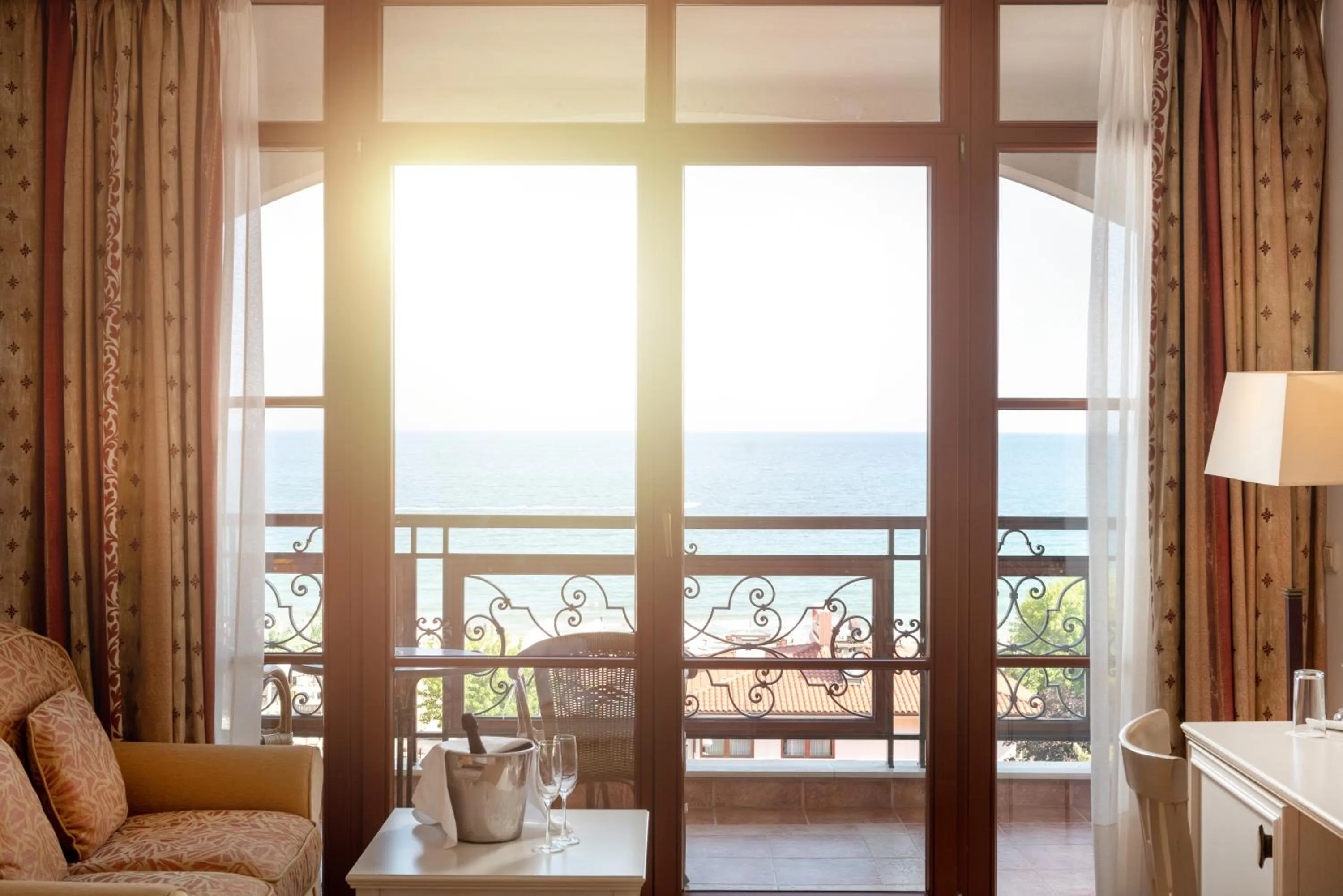 Double or Twin Room with Sea View - Free Beach Access in Helena Sands