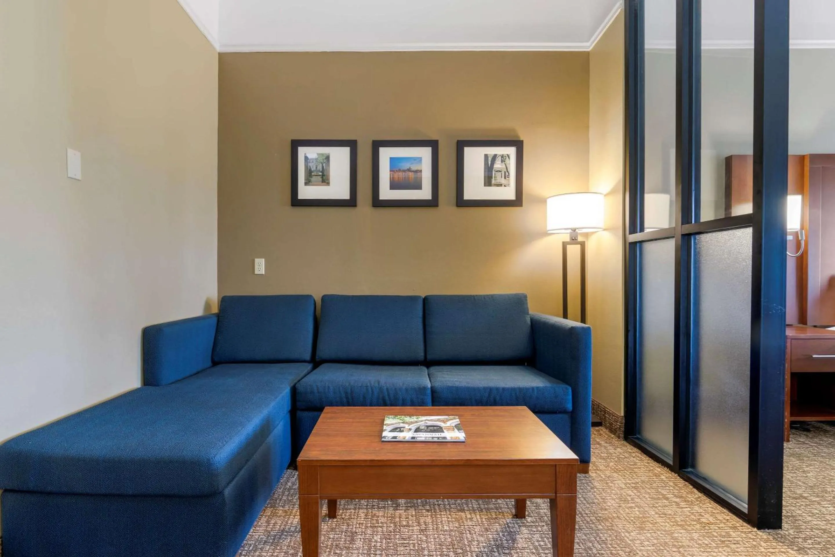 King Suite with Whirlpool - No Pets in Comfort Suites Savannah North