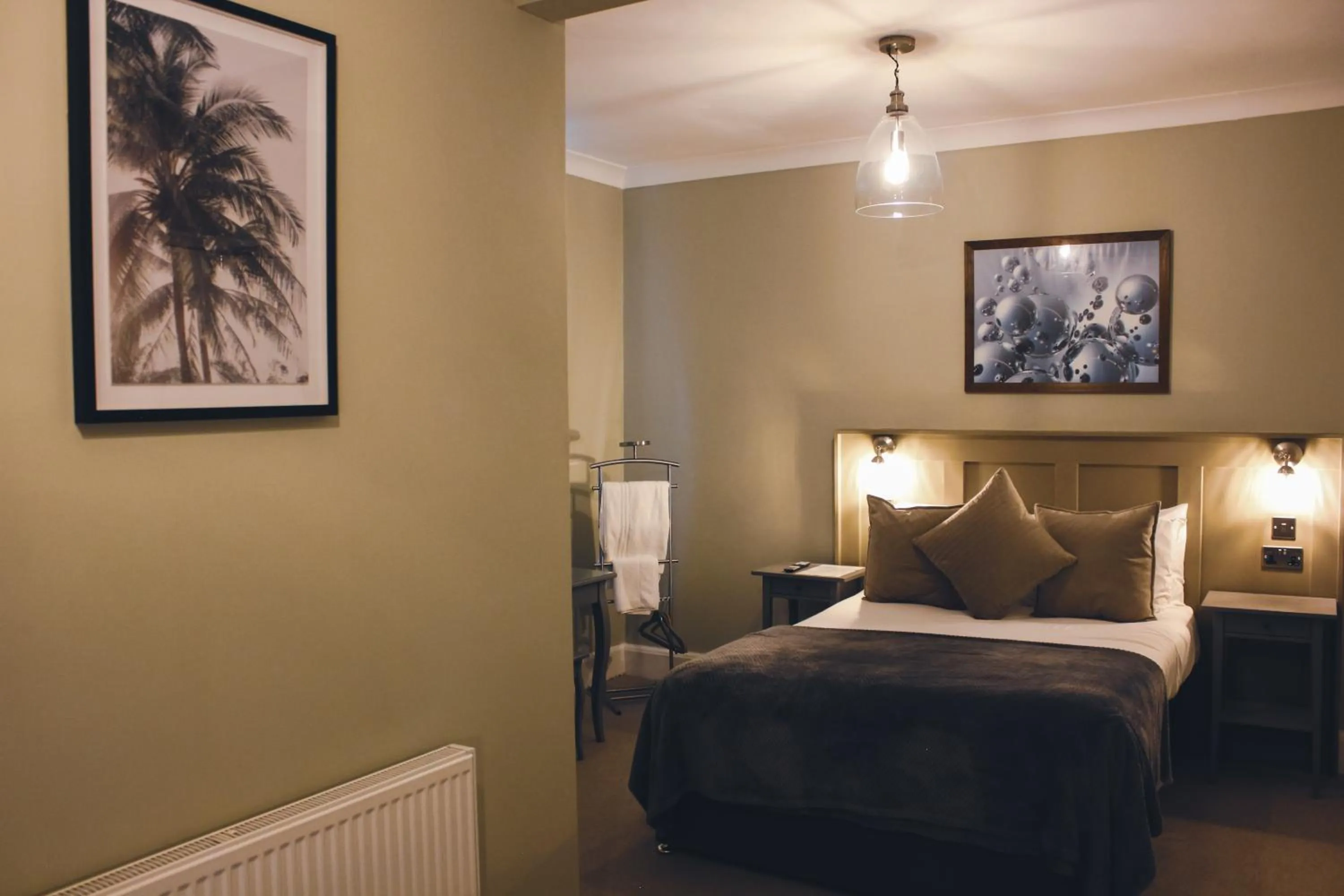 Family Room with Private Bathroom in The Kings Arms