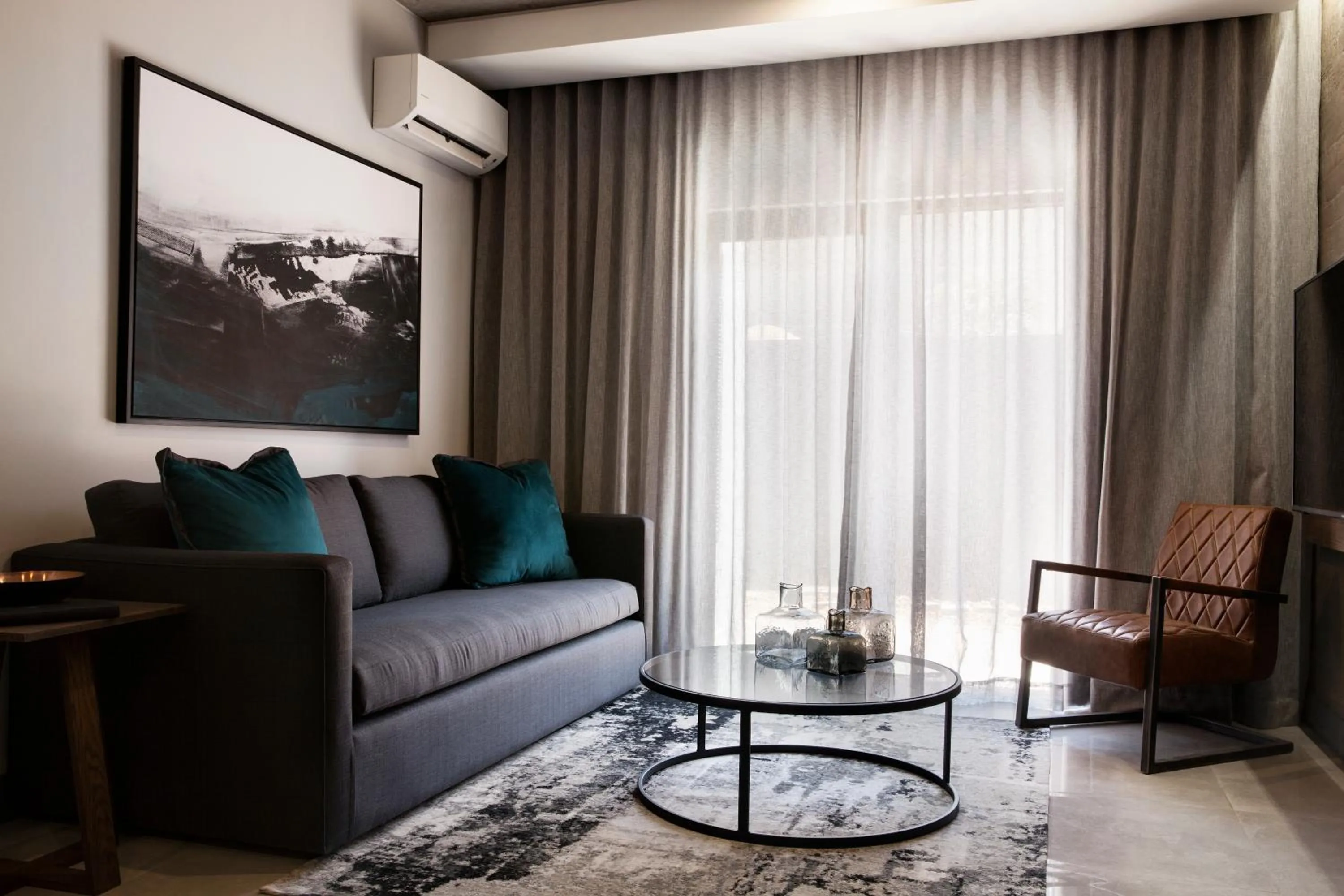 One-Bedroom Apartment in The Capital Melrose