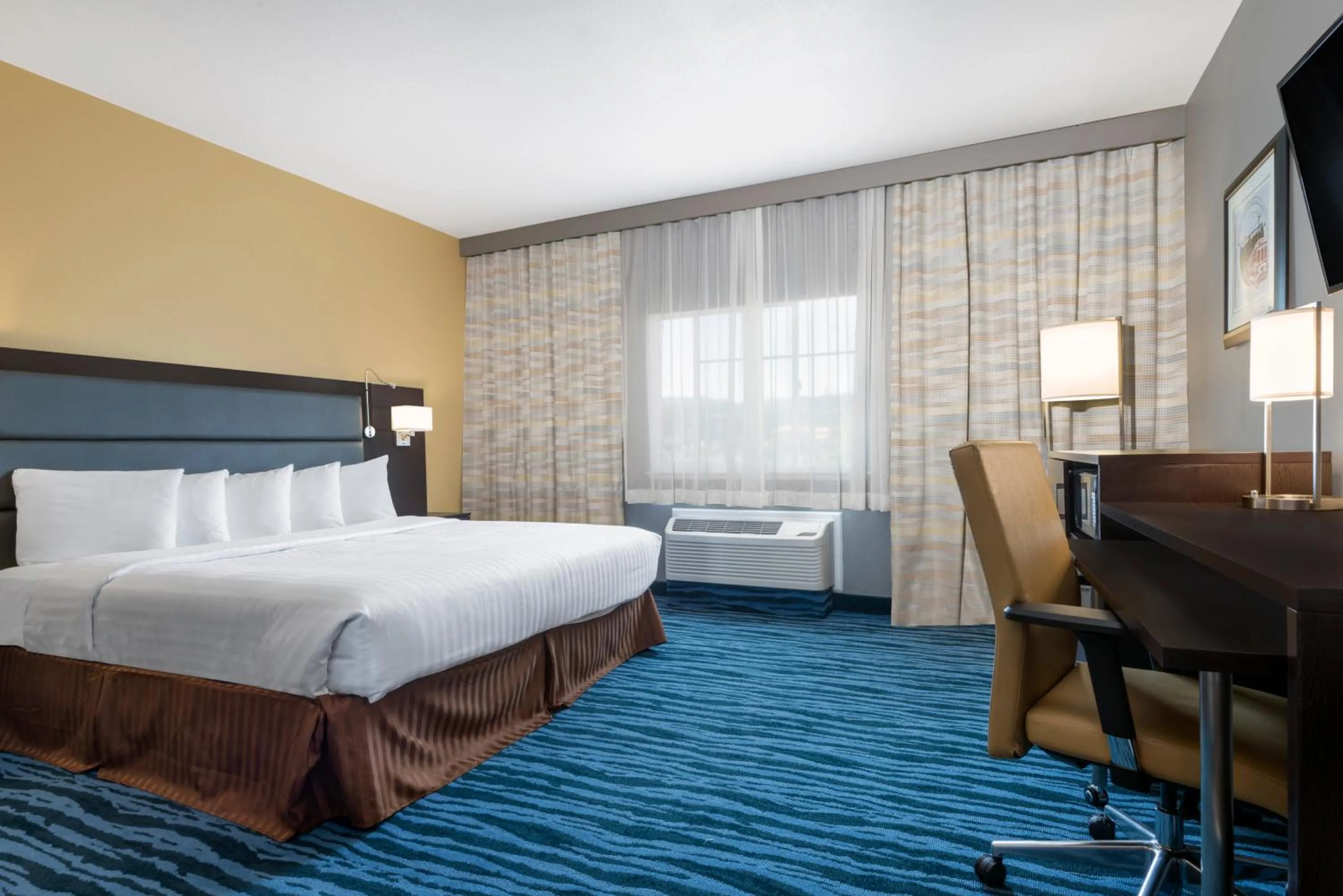 Business King Room - Non-Smoking in Hotel 1550 - SFO Airport West