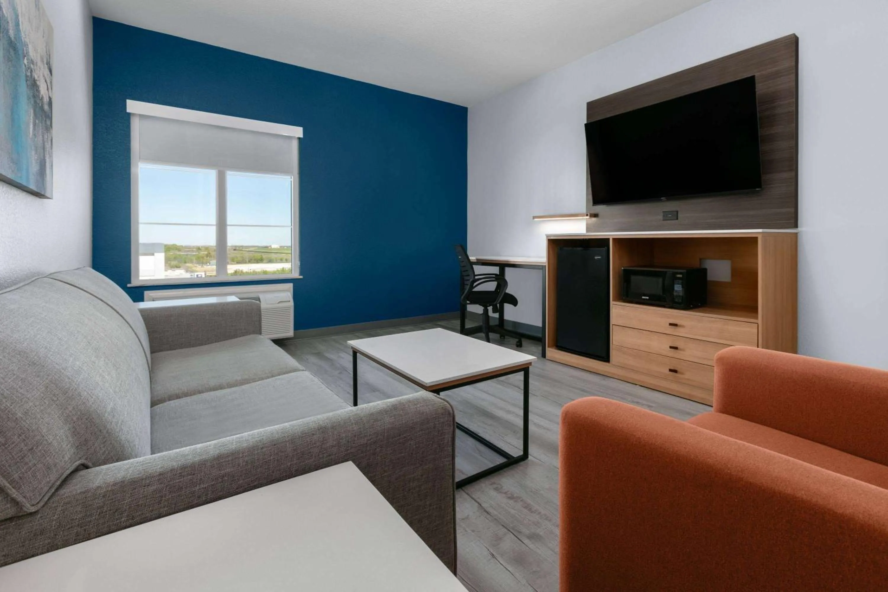 King Suite - Non-Smoking in La Quinta Inn & Suites by Wyndham Ft Worth-Burleson