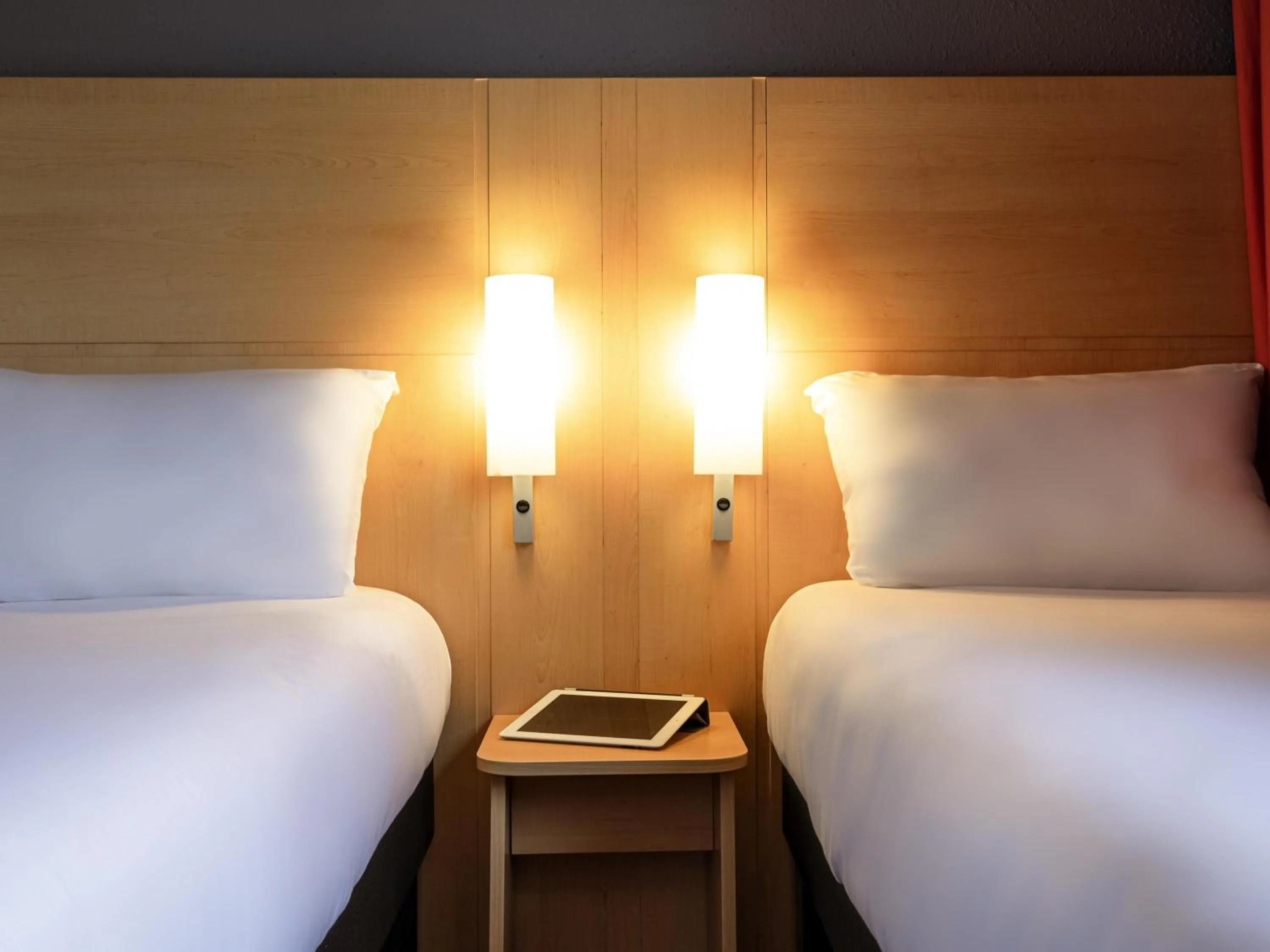 Standard Room with 2 Single Beds in ibis Quimperle