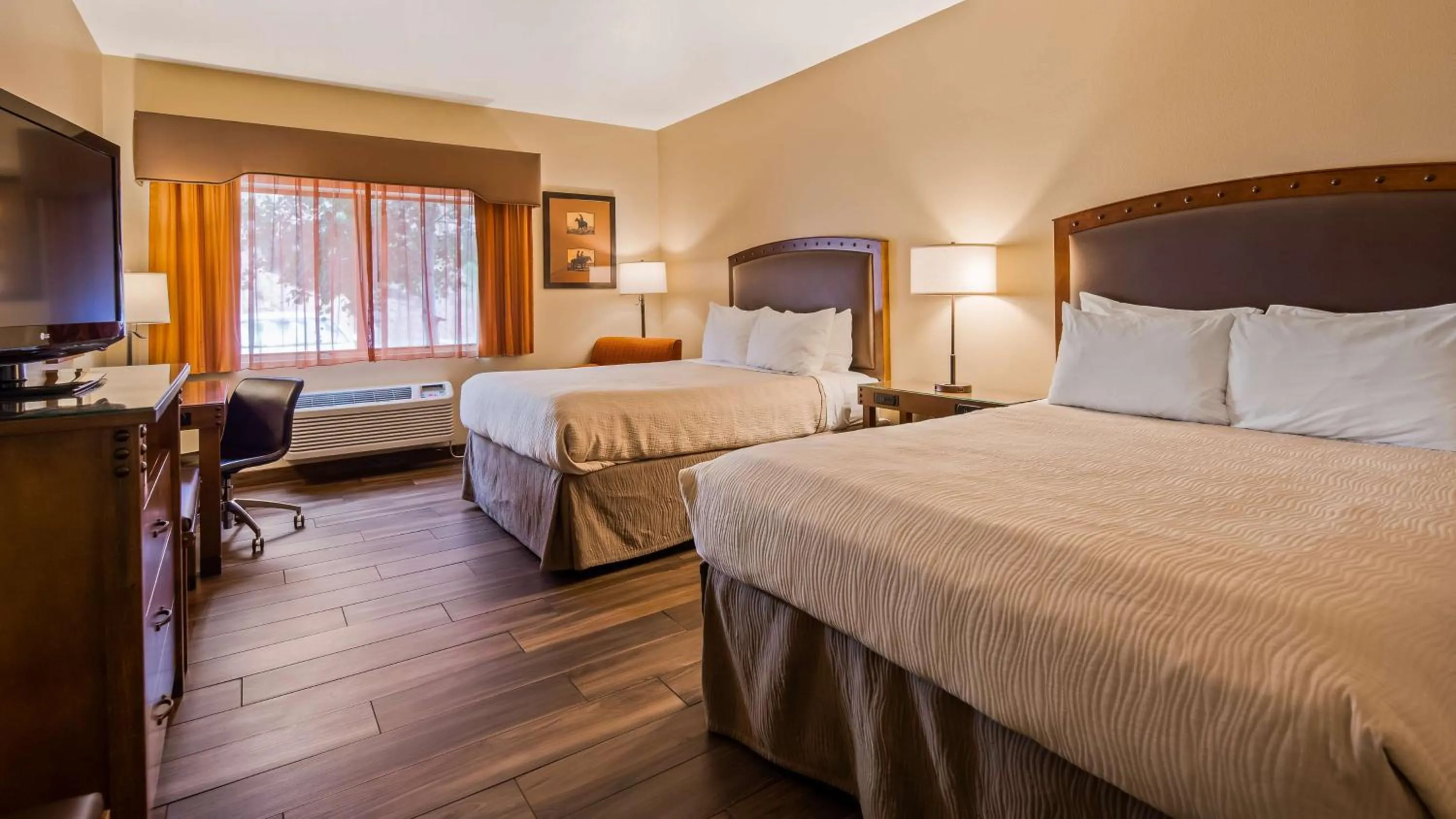 Queen Room with Two Queen Beds - Pet Friendly in Best Western Plus Inn of Williams