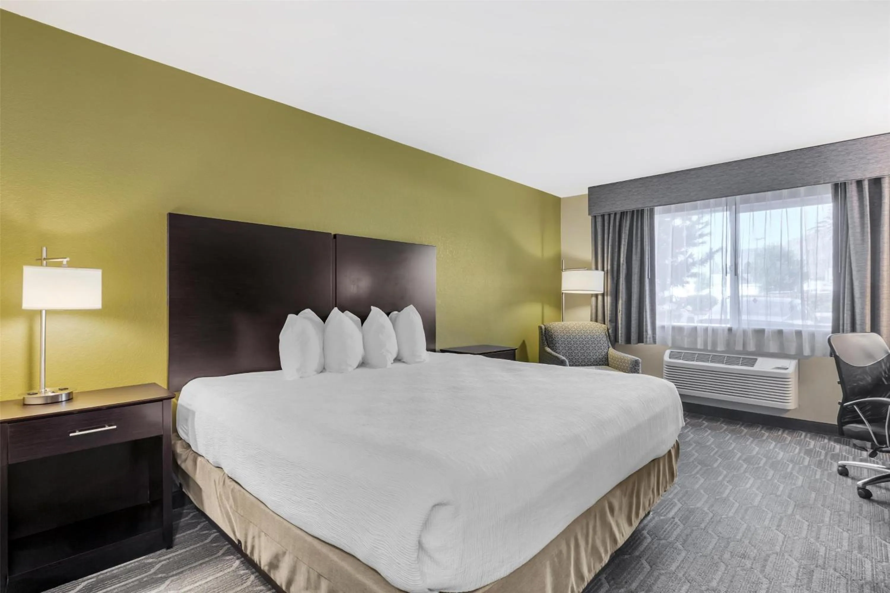 King Room in Best Western Plus Wenatchee Downtown Hotel