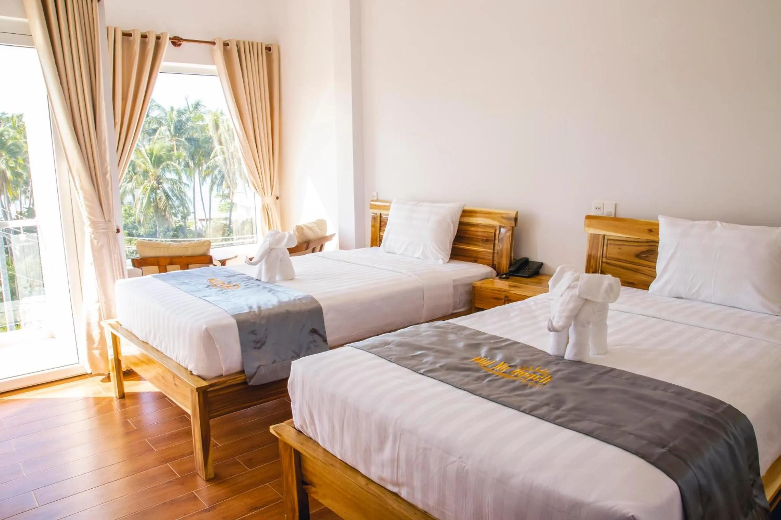 Deluxe Twin Room with Sea View in Mui Ne Beach Hotel