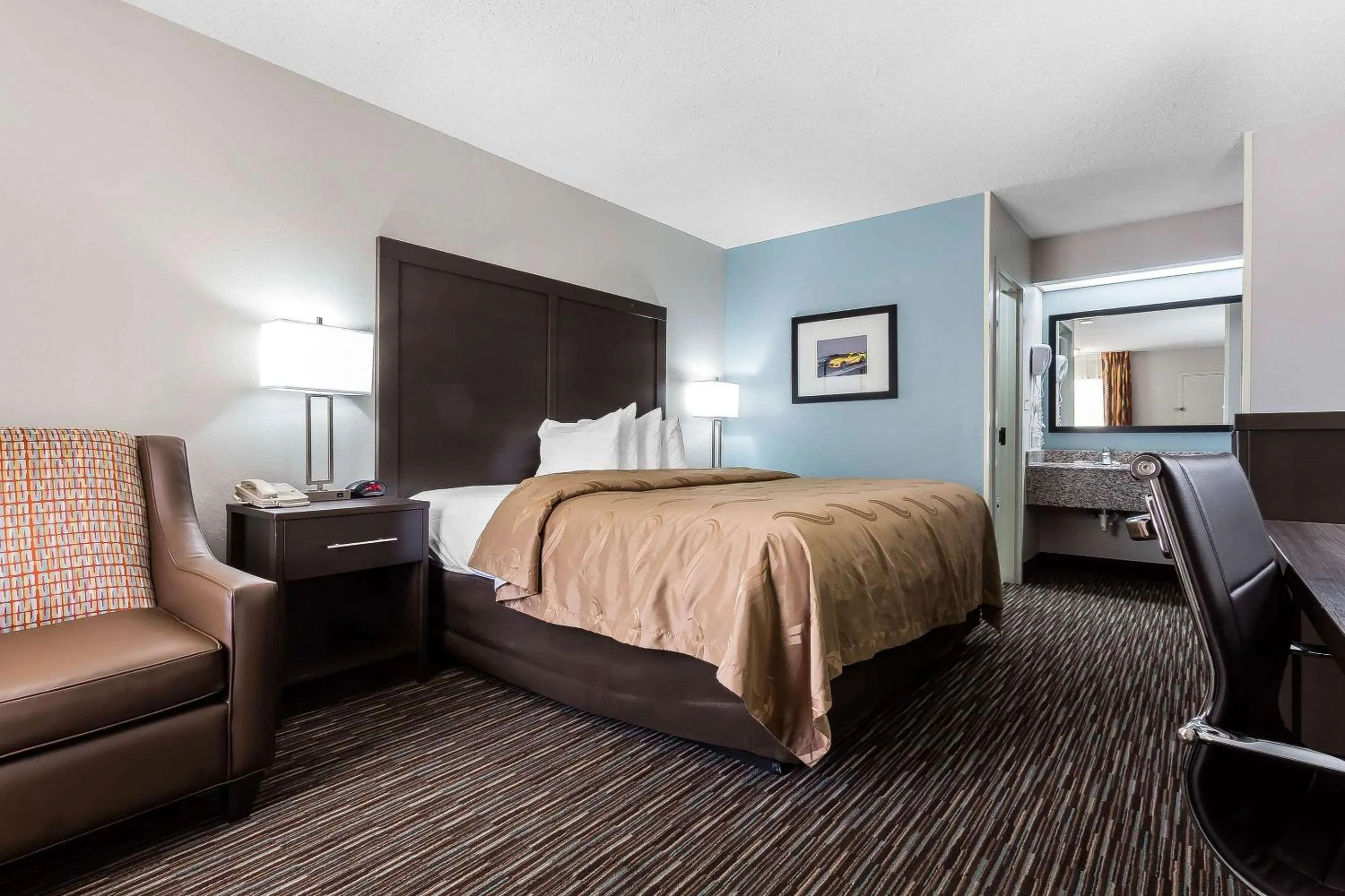 King Room - Non-Smoking/Mobility Accessible in Quality Inn & Suites Mooresville-Lake Norman