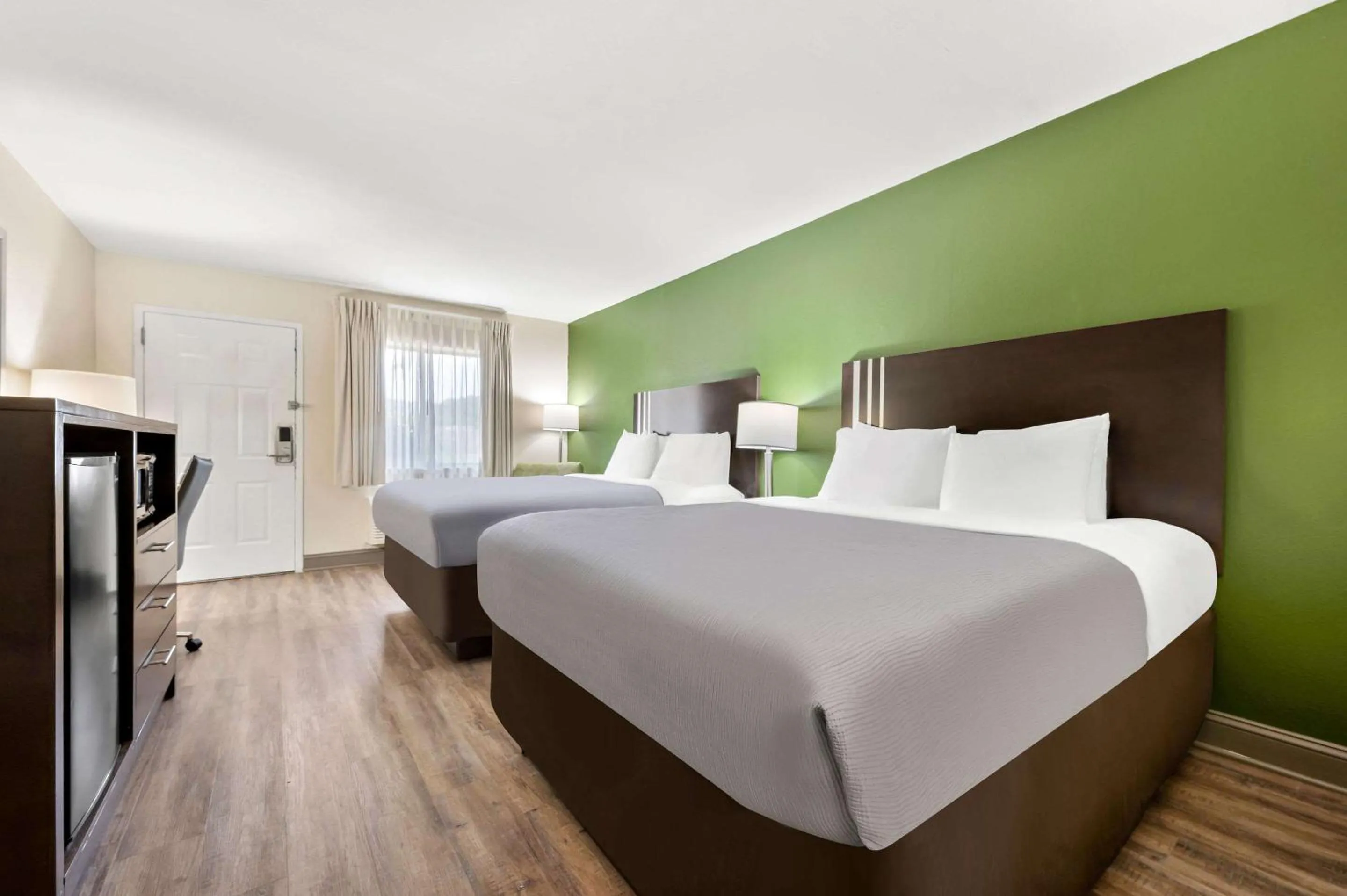 Queen Room with Two Queen Beds - Upper Floor/Non-Smoking in Quality Inn Pelham I-65 exit 246