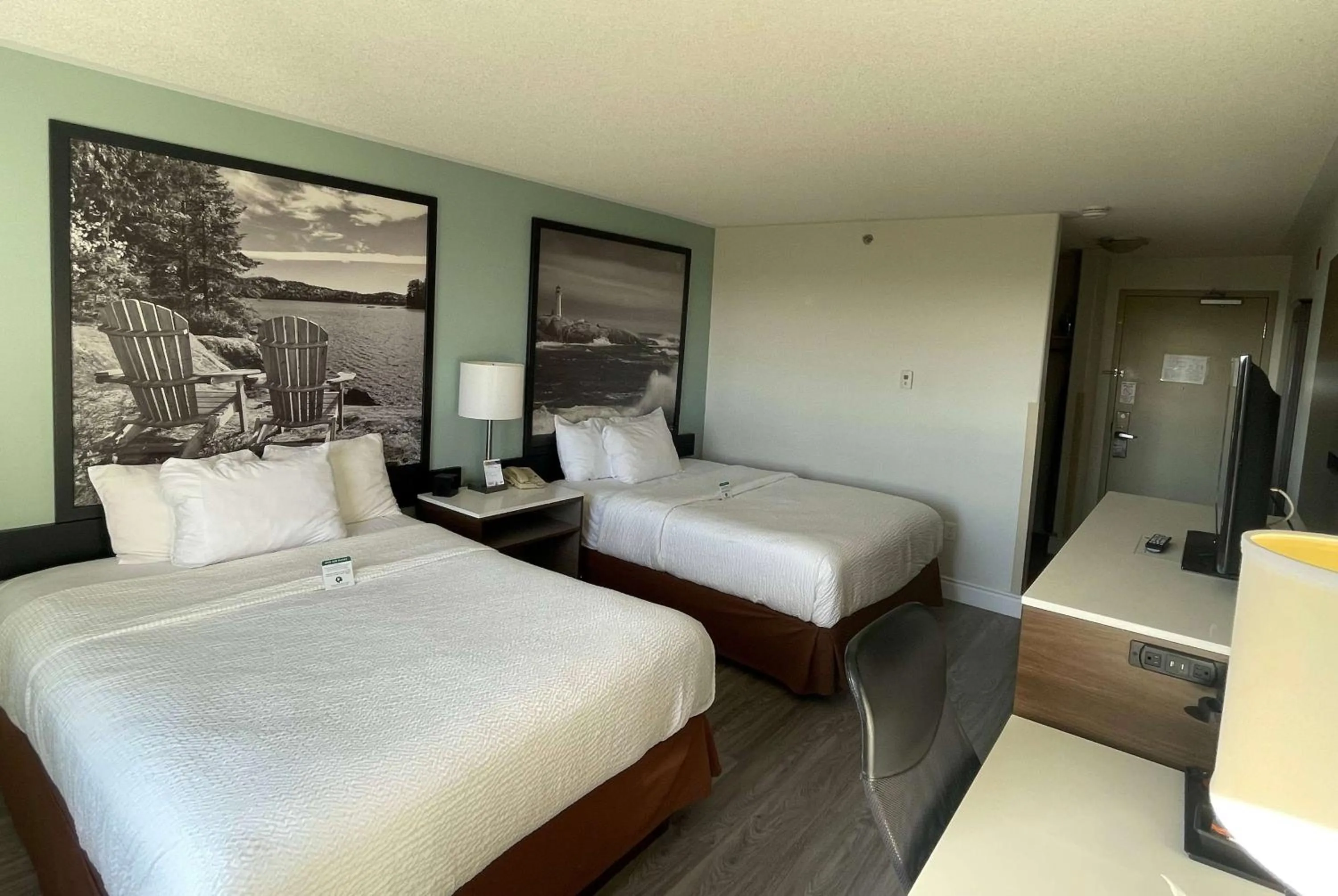 Queen Room with Two Queen Beds - Non-Smoking in Super 8 by Wyndham Peterborough