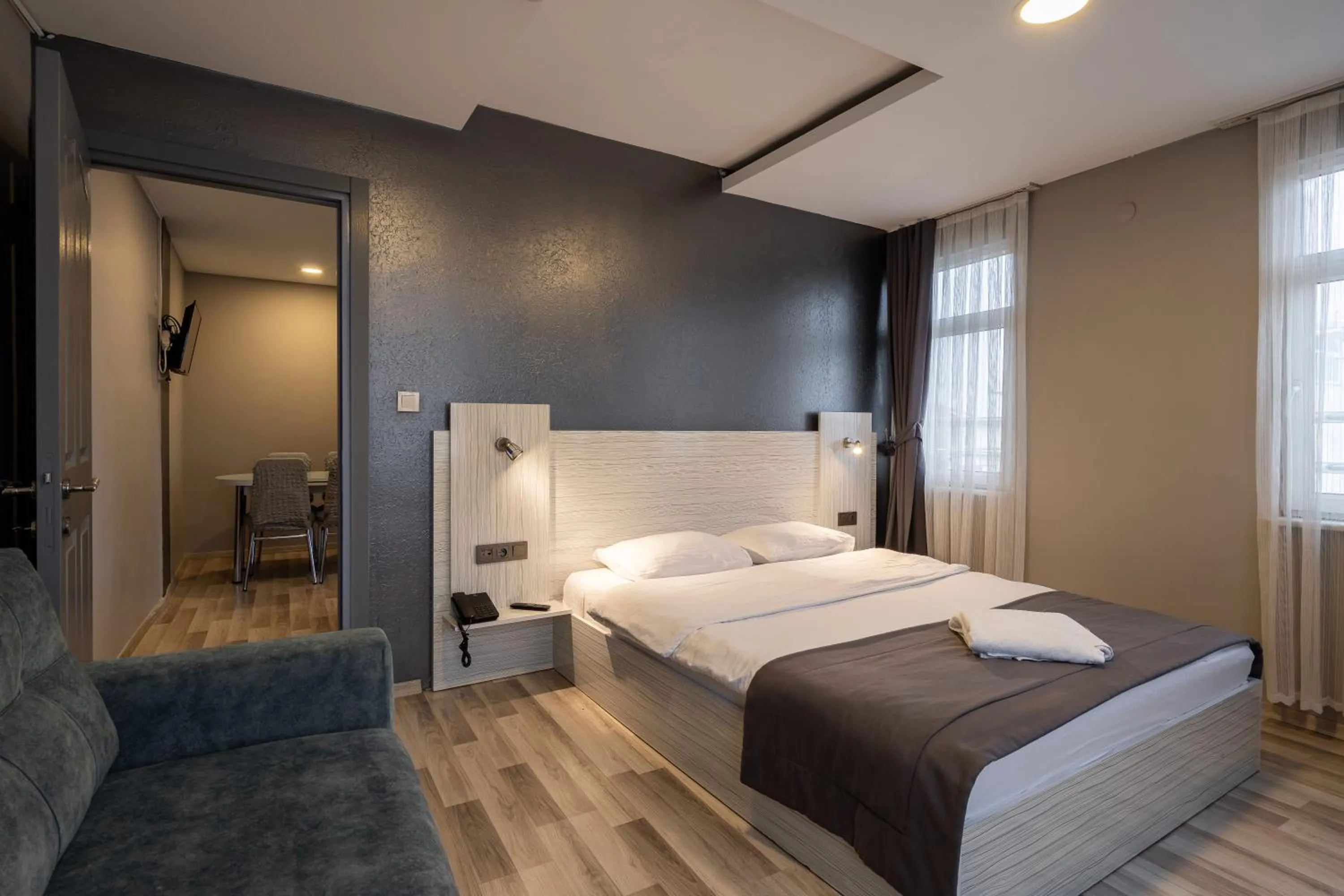 One-Bedroom Apartment in Element Residence