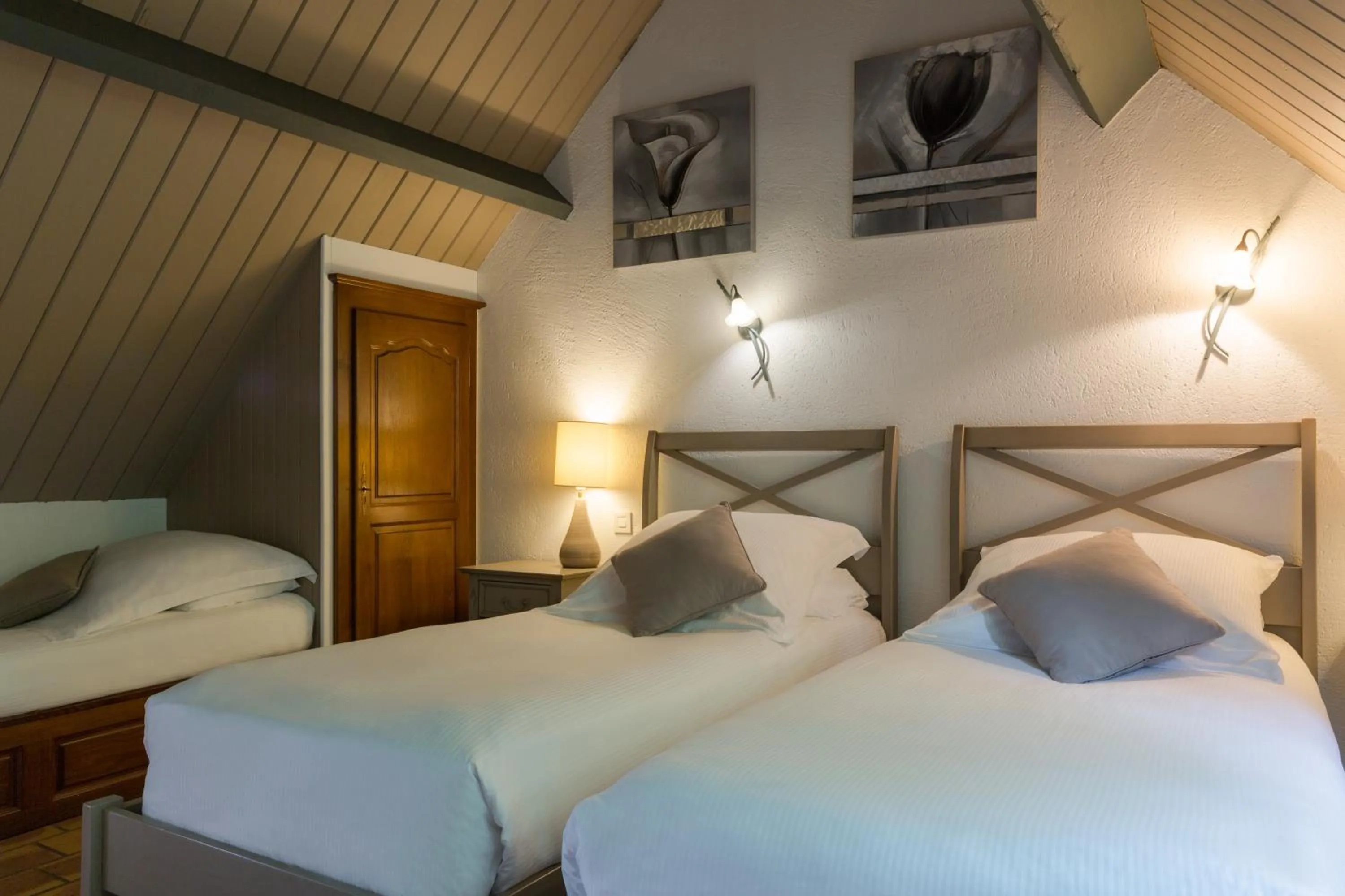 Classic Triple Room in L'Orée des Chênes, The Originals Relais