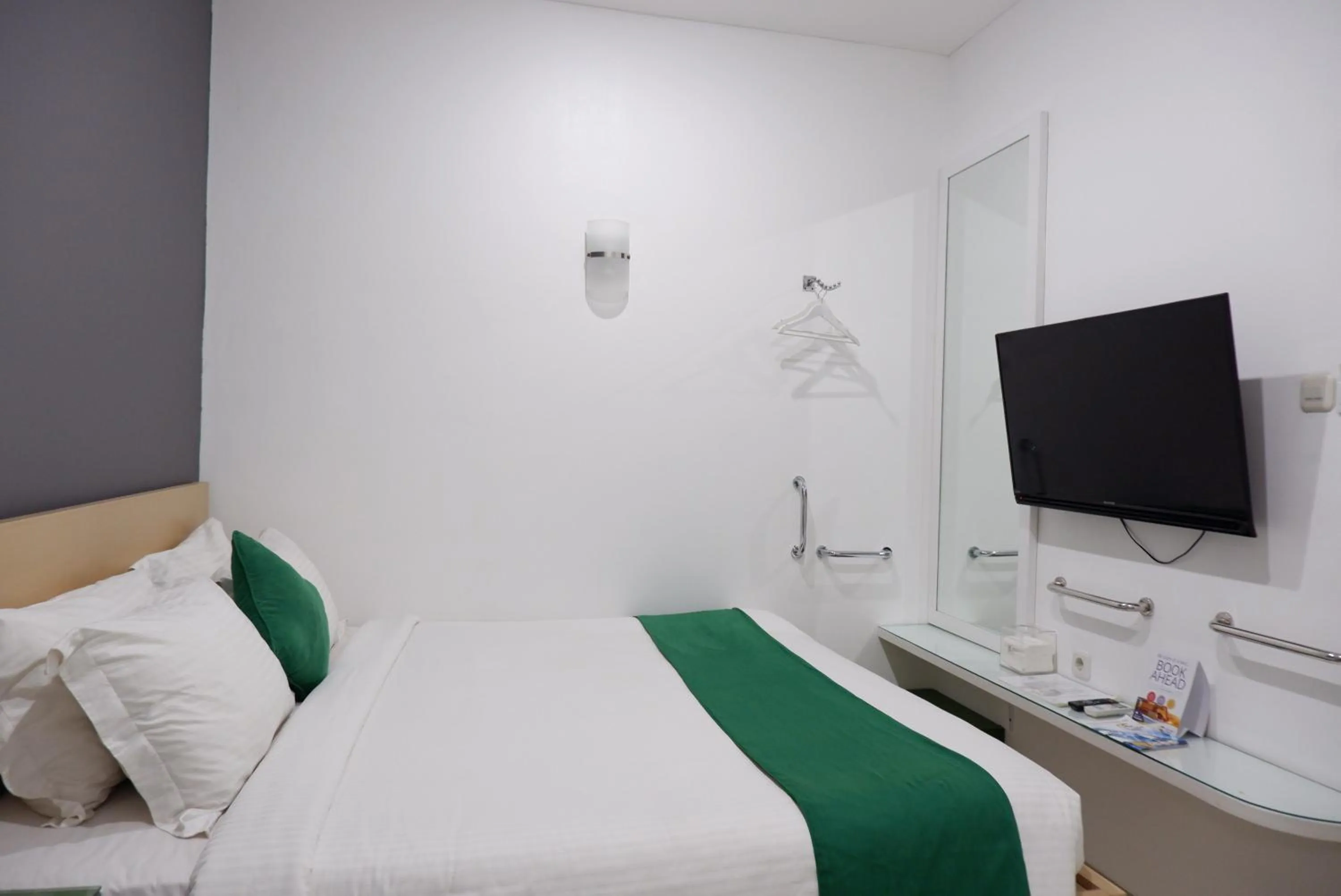 Deluxe Double Room in Ara Inn Bed And Breakfast by ecommerceloka