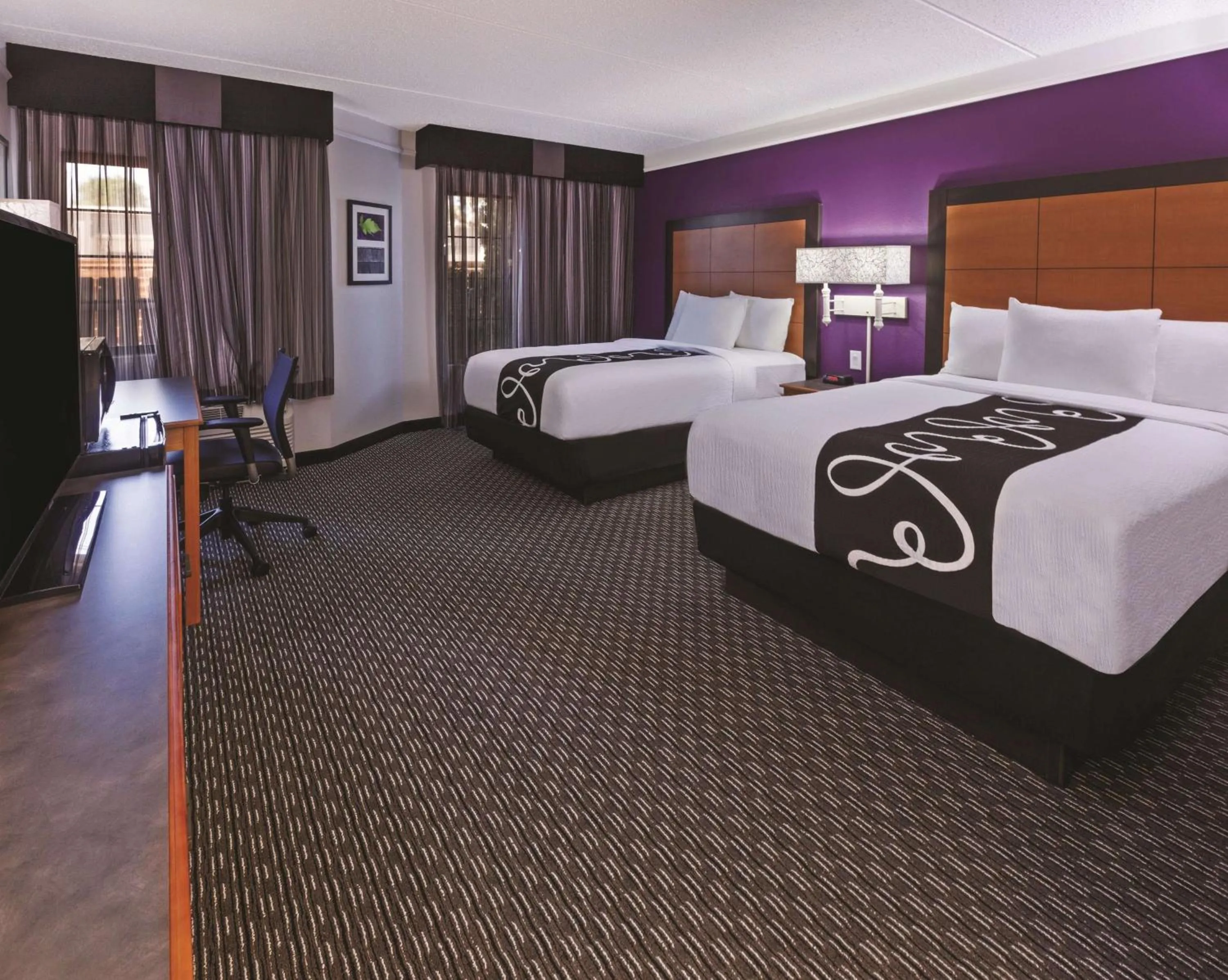 Double Room with Two Double Beds and Bath Tub - Mobility/Hearing Accessible - Non-Smoking in La Quinta Inn by Wyndham San Marcos