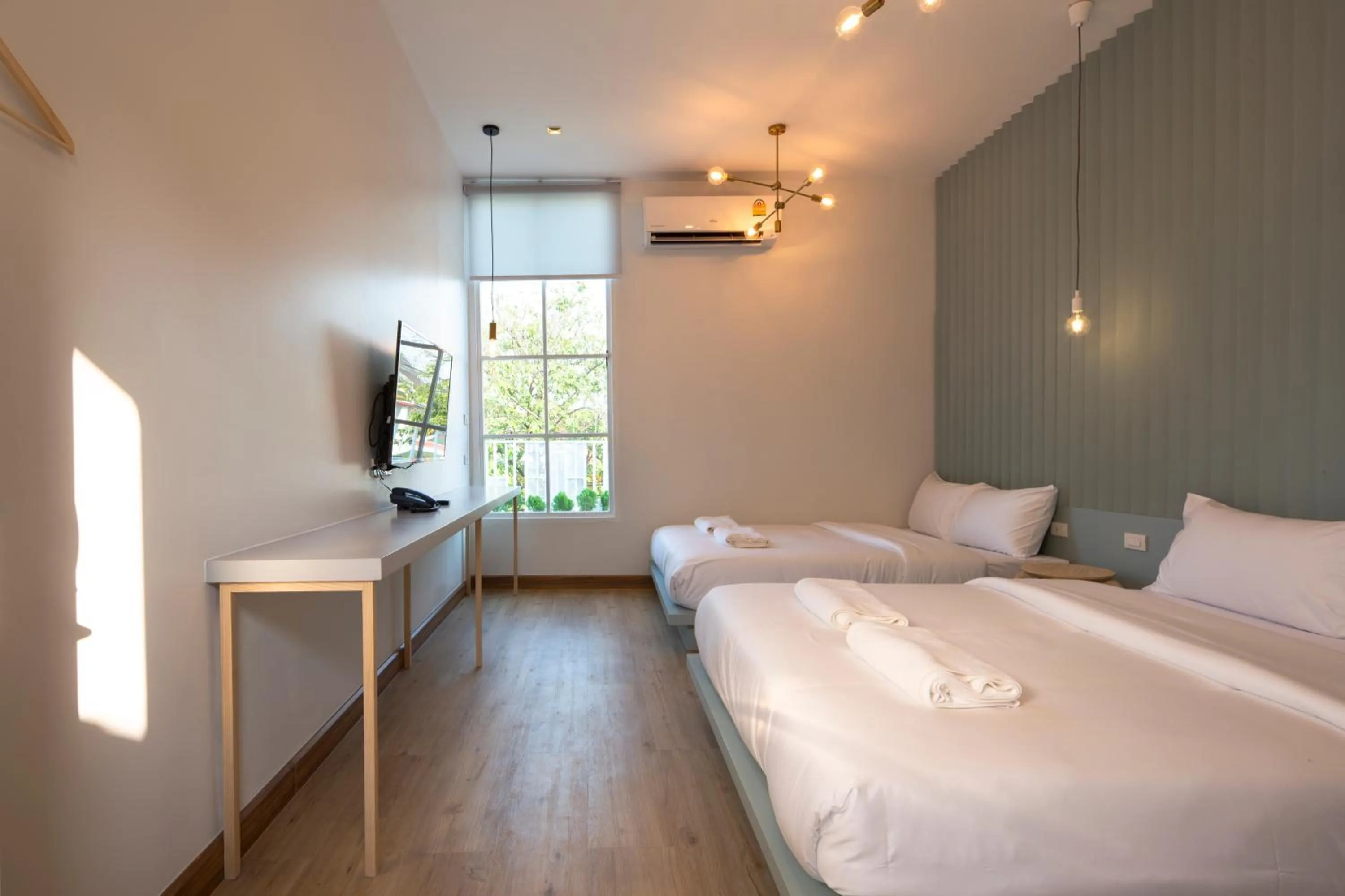 Quadruple Room with Shared Bathroom in Boxpackers Hostel Phranakorn