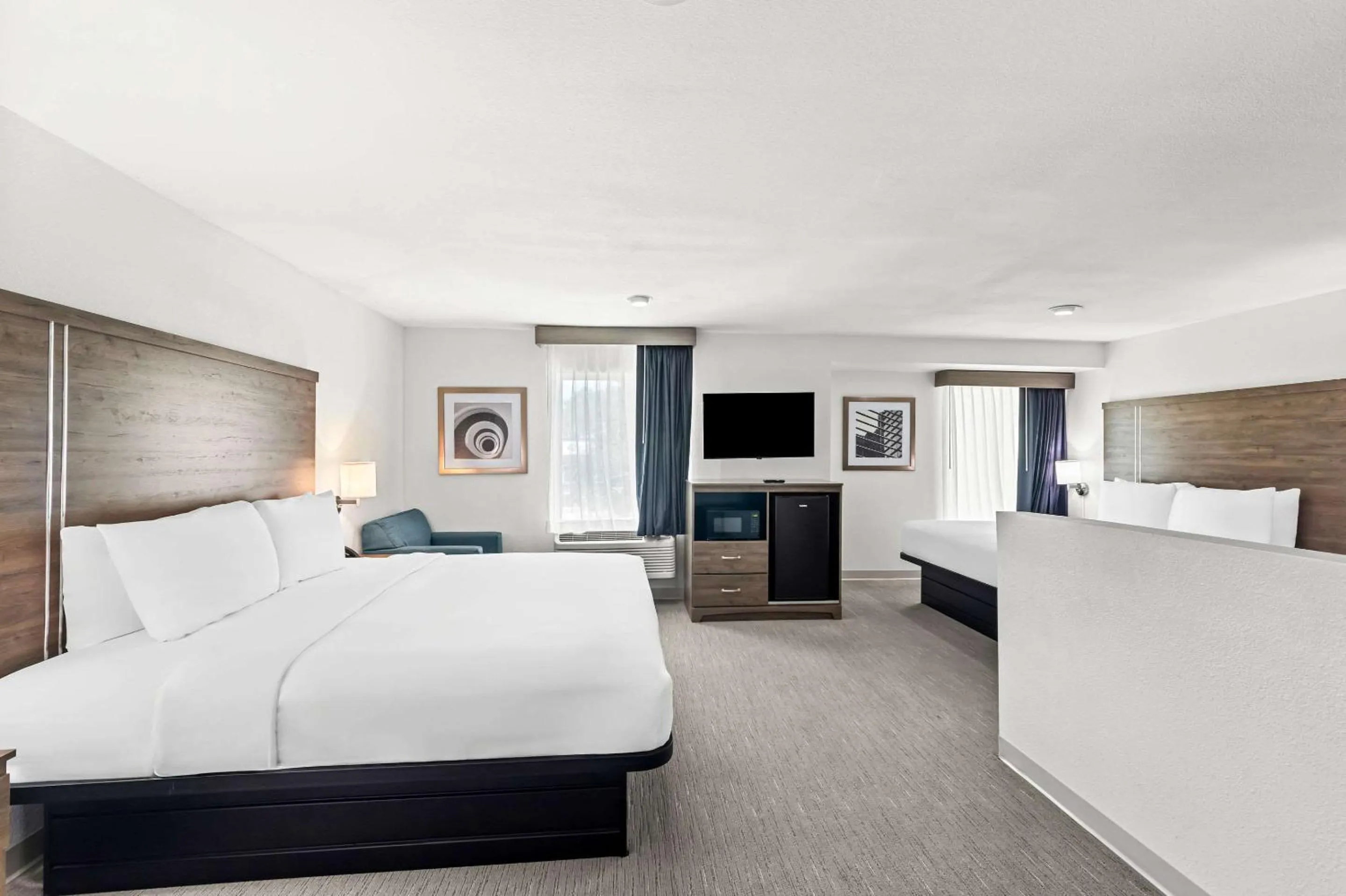 King Suite with Two King Beds - Non Smoking in Quality Inn Bastrop