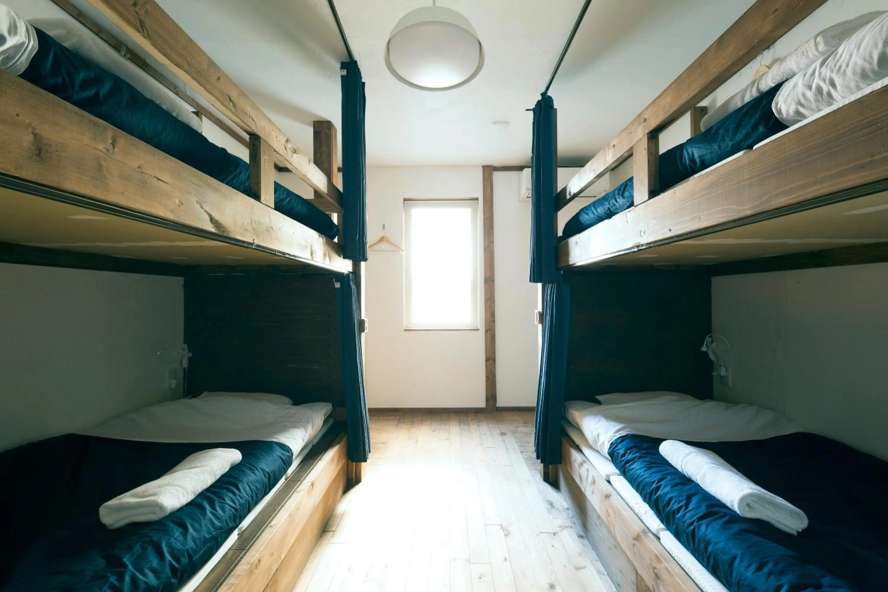 Bunk Bed in Mixed Dormitory Room in Otaru Tap Room & Hostel