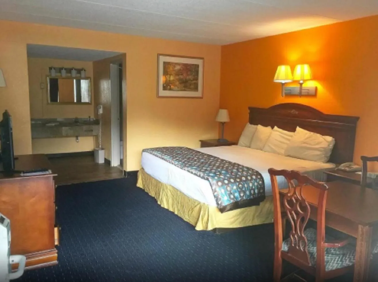 Standard King Room - Non-Smoking  in Americas Best Value Inn Pottstown