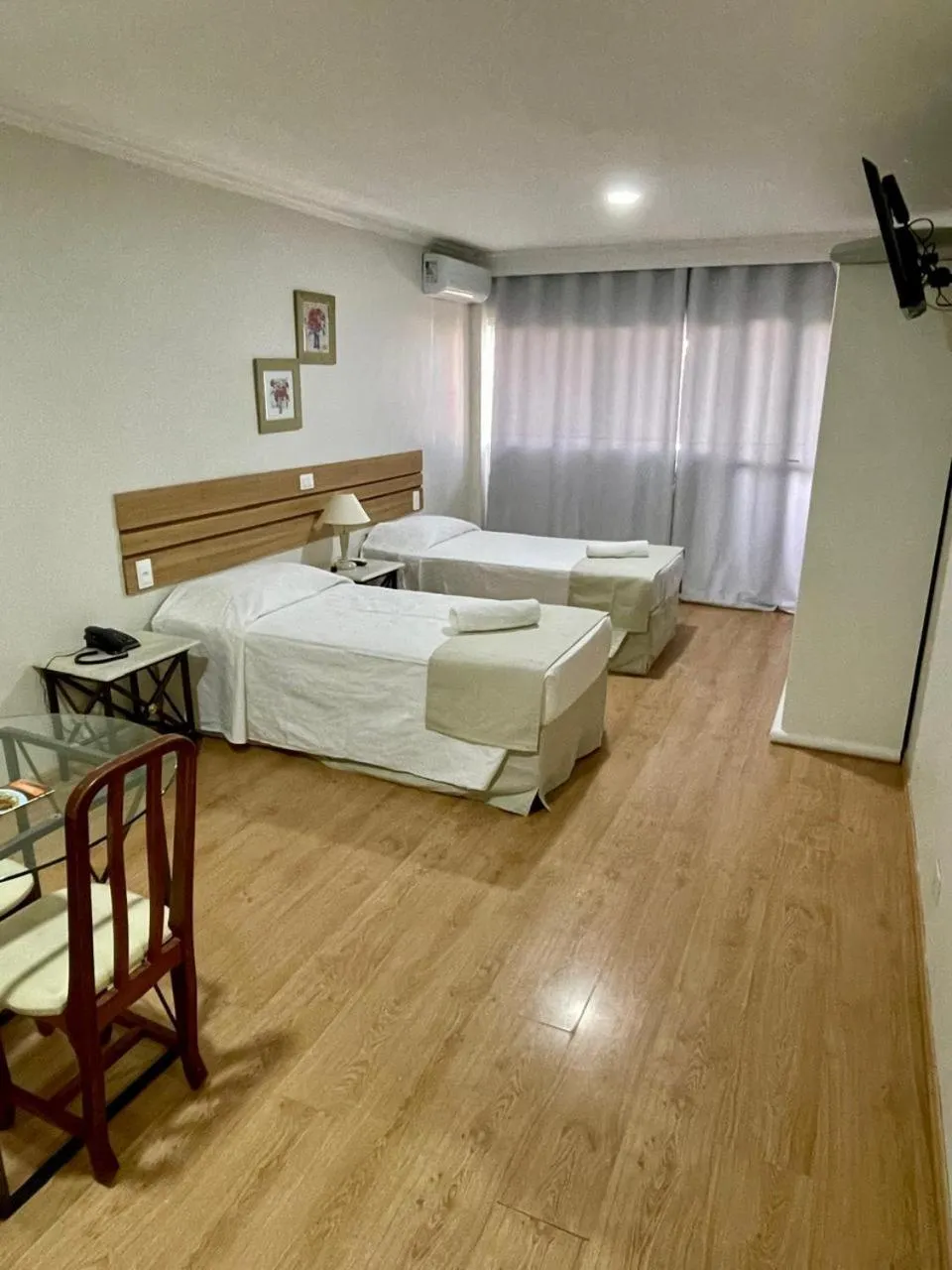 Superior Twin Room with City View in Harbor Buriti Hotel