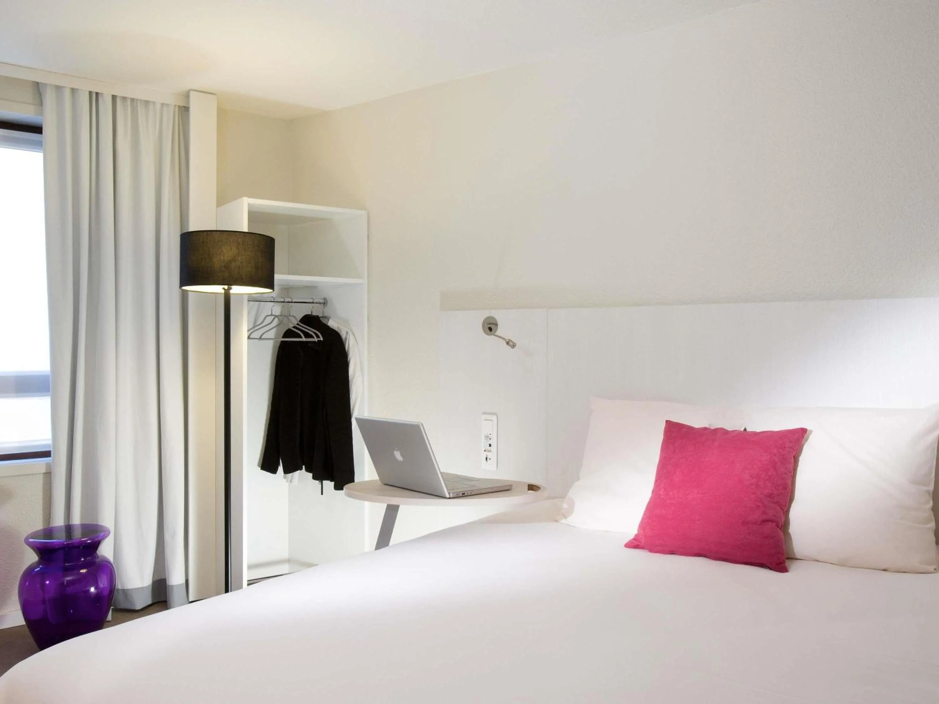 Standard Room with One Double Bed and Single Sofa Bed - single occupancy in ibis Styles Lille Centre Gare Beffroi