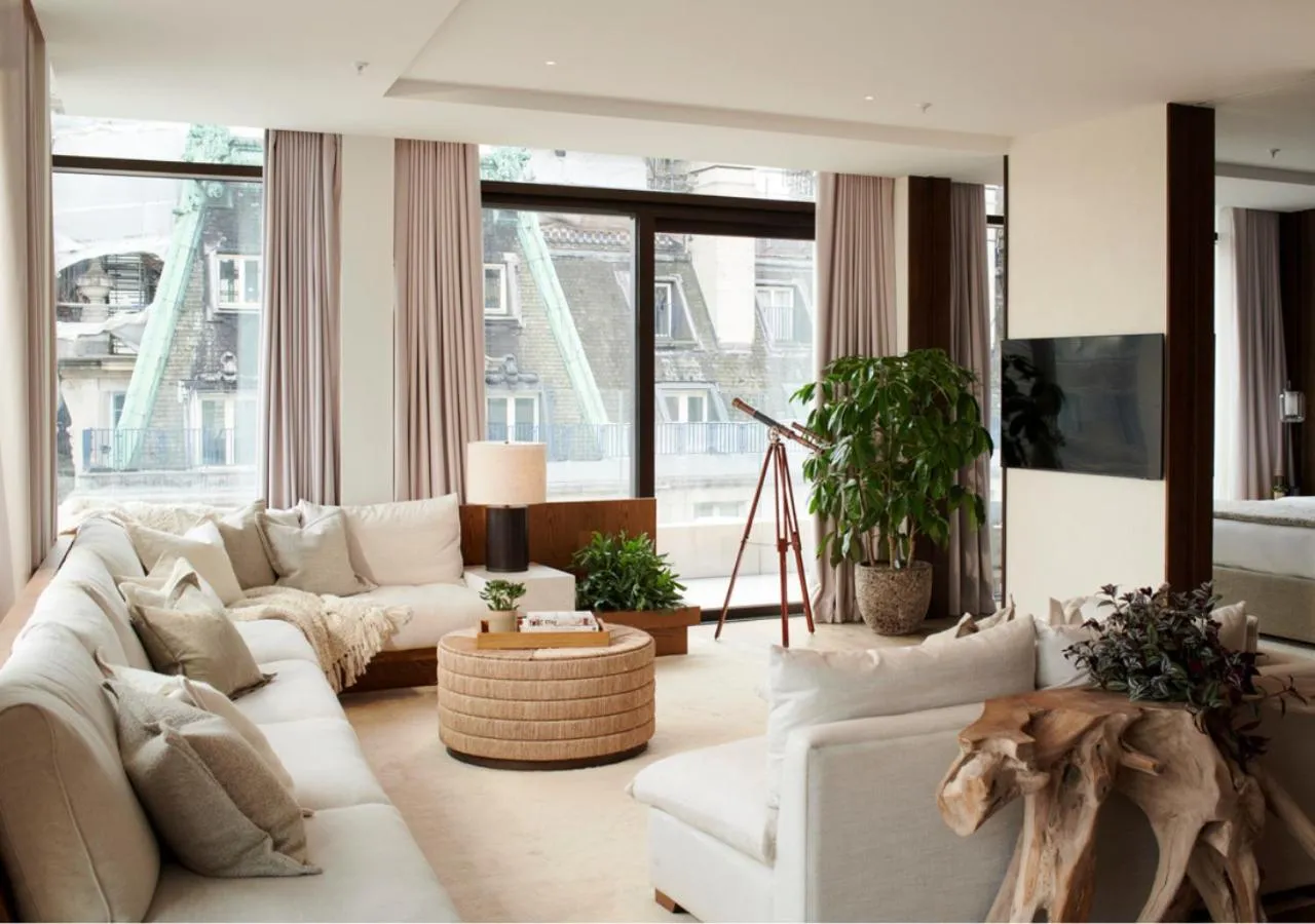 Piccadilly Greenhouse Suite in 1 Hotel Mayfair