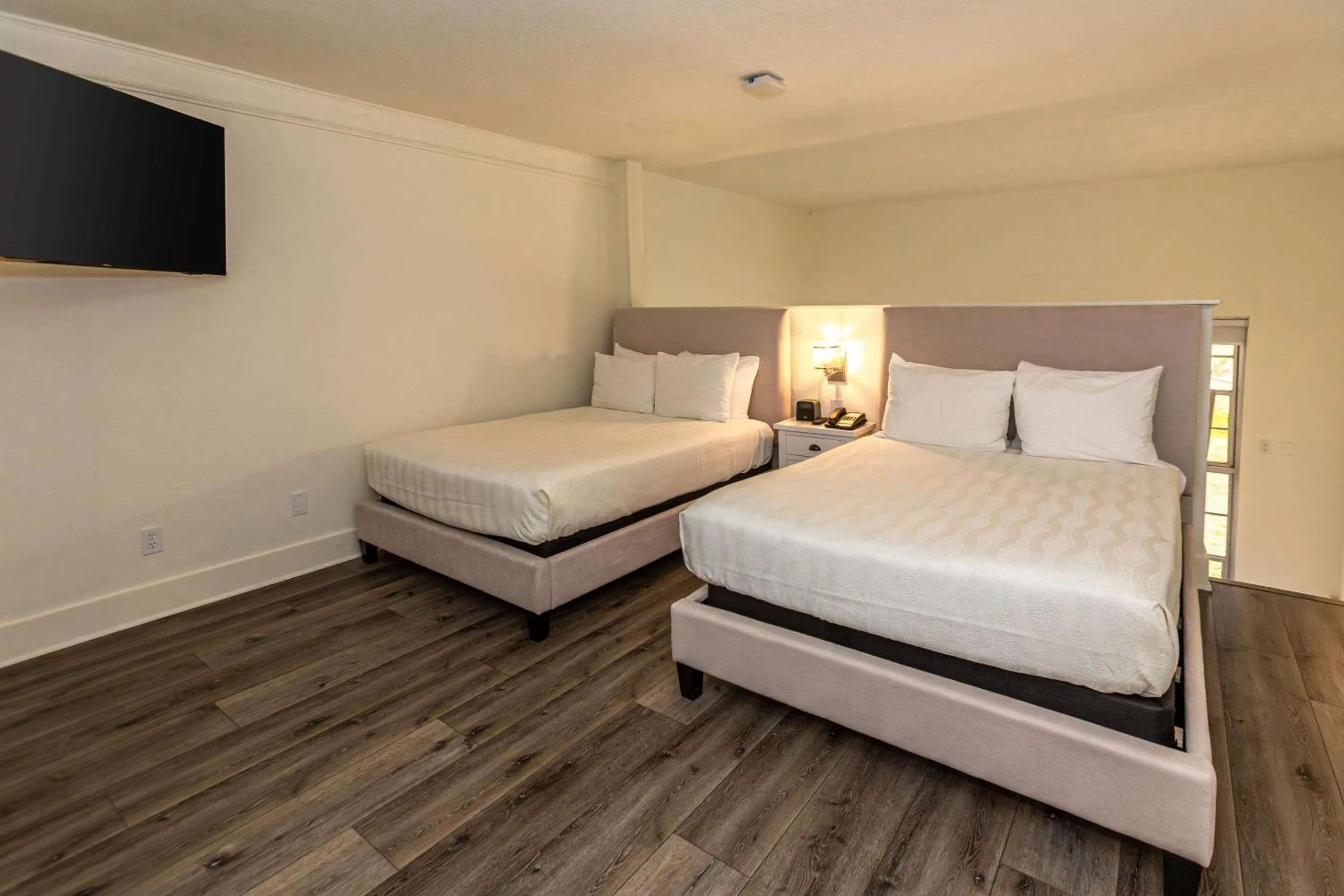 Efficiency Double Suite with Two Double Beds - Non-Smoking in Plantation Resort on Crystal River, Ascend Hotel Collection