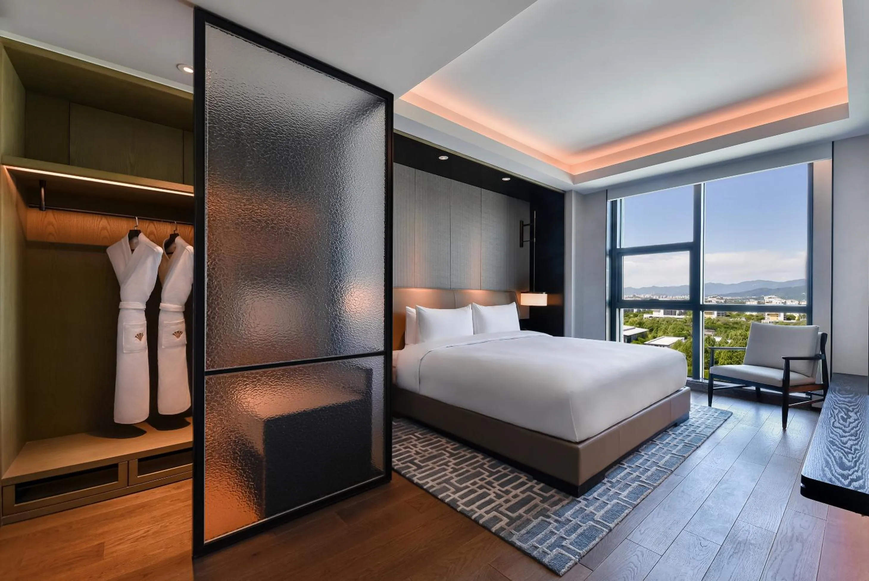 Deluxe Family Suite in Empark Grand Hotel Beijing