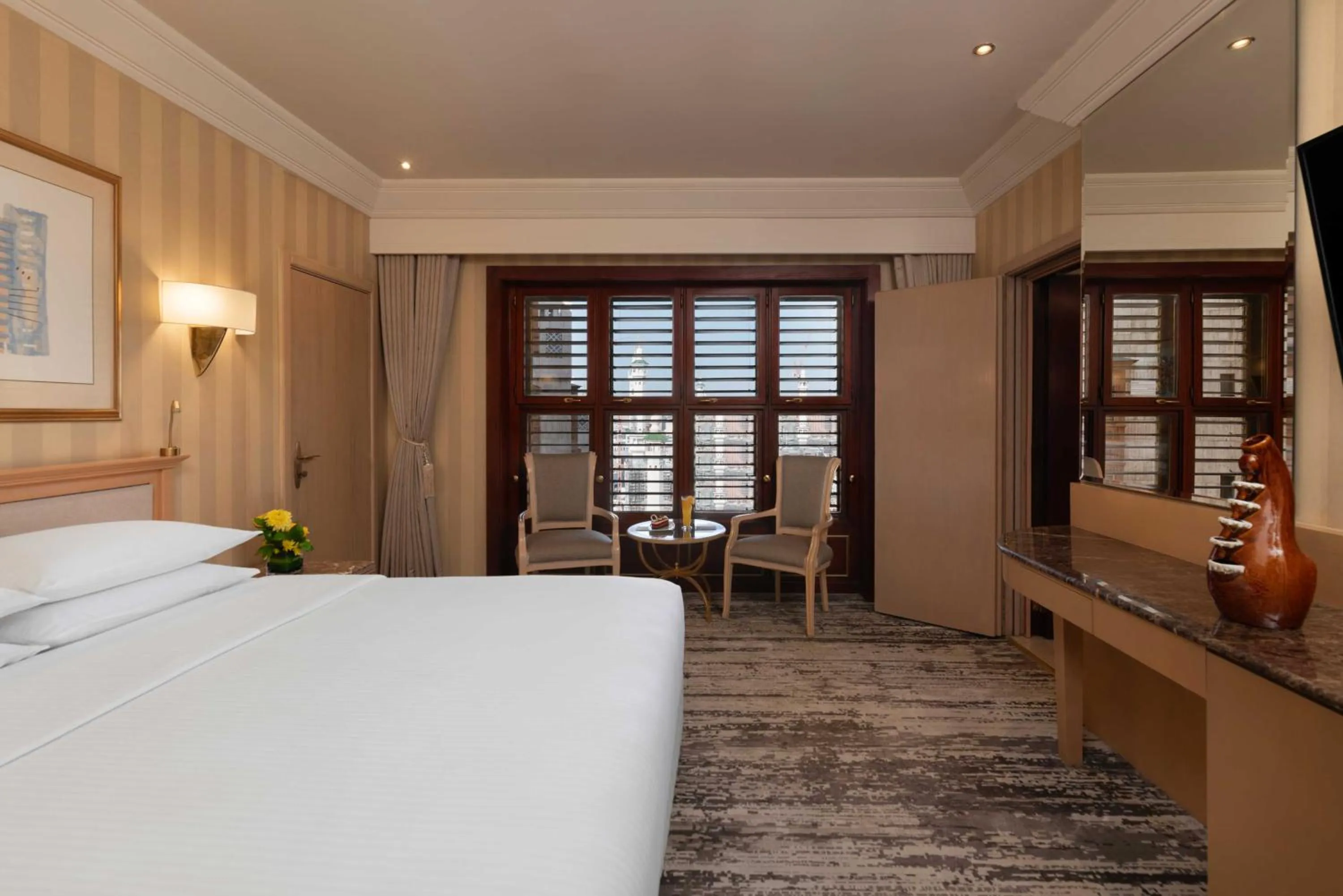 One Bedroom King suite Haram View with one King Bed in Makkah Hotel