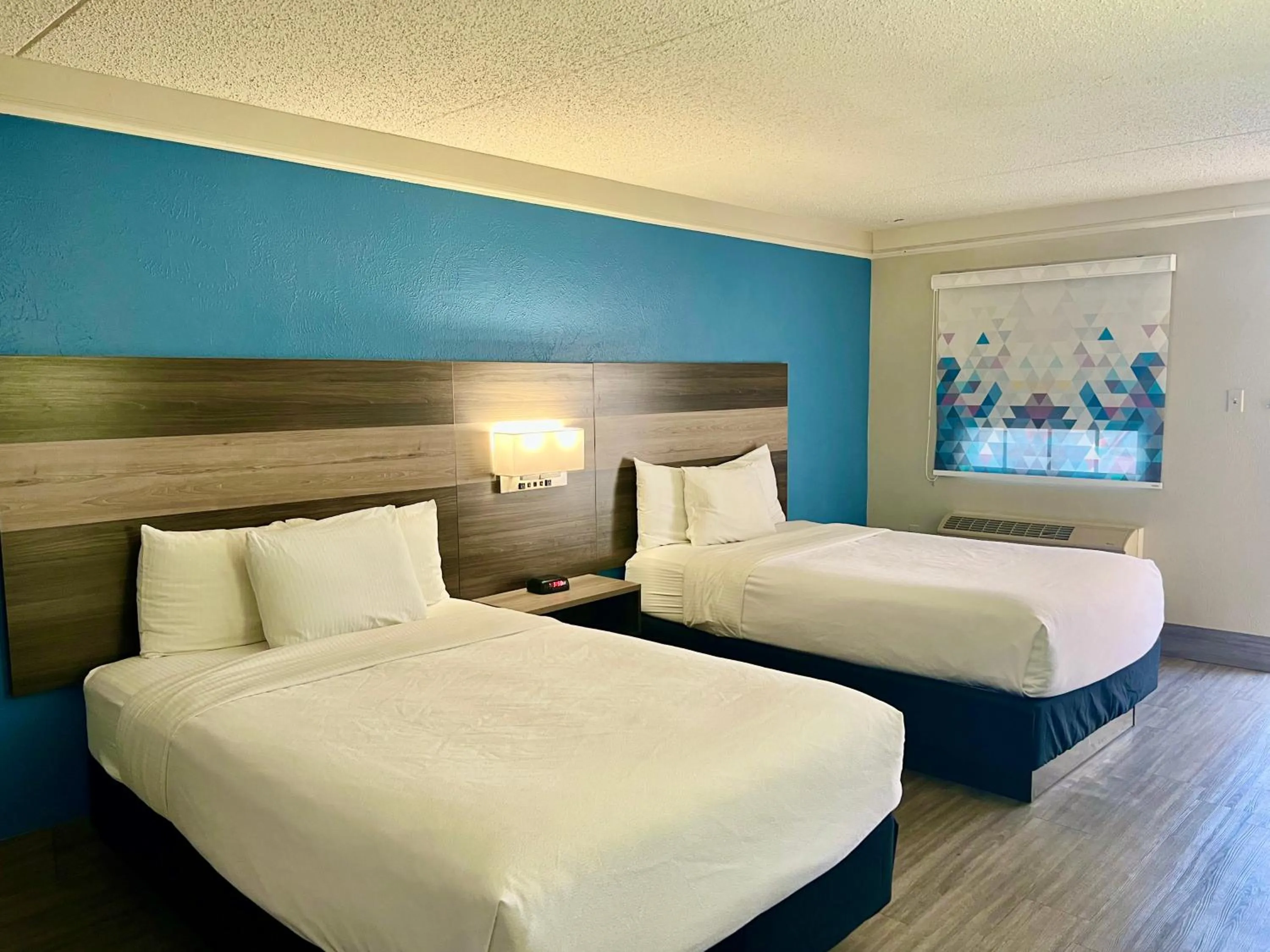 Deluxe Double Room with Two Double Beds in La Quinta Inn by Wyndham El Paso East Lomaland