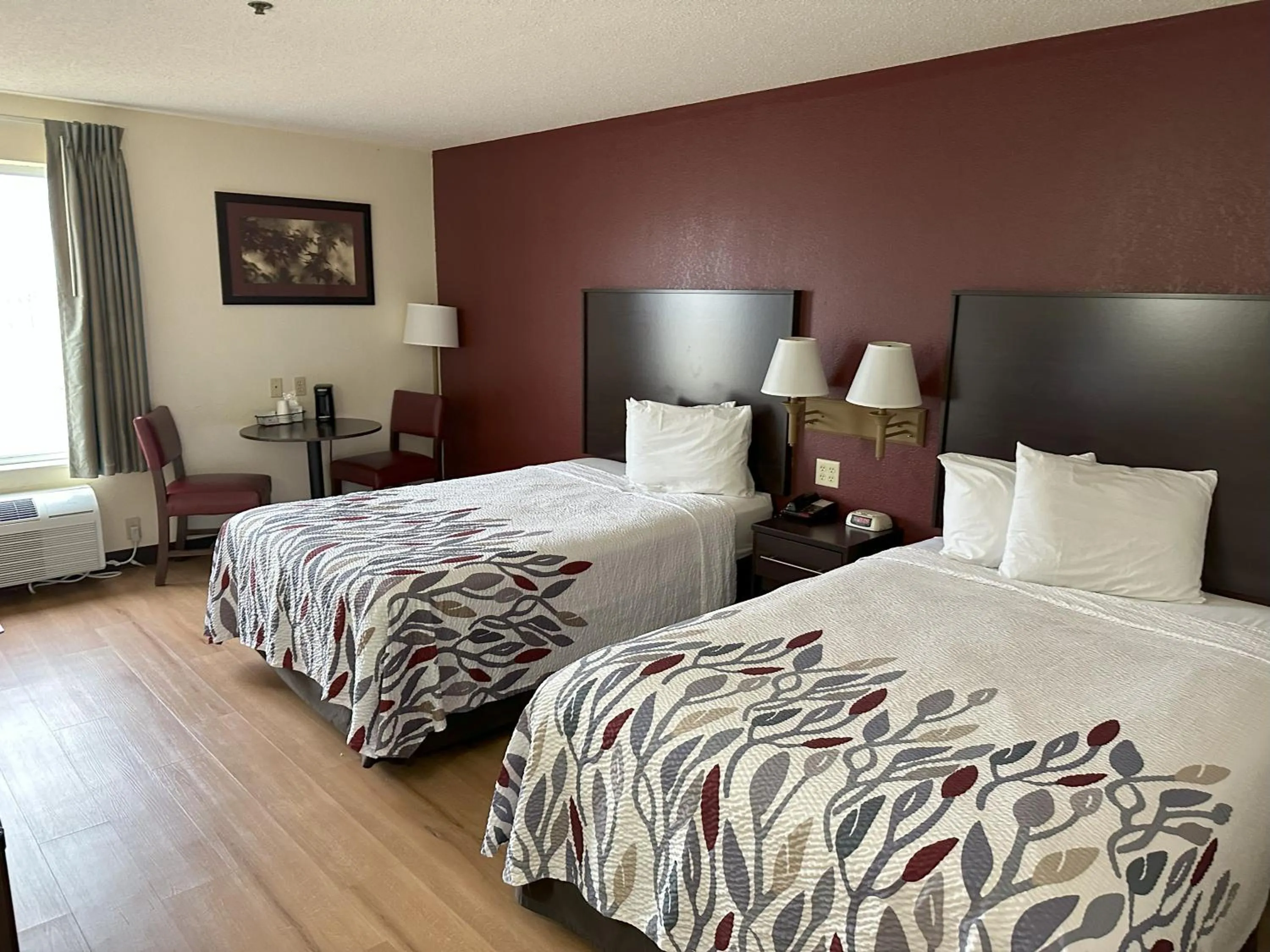 Deluxe Double Room with Two Double Beds - single occupancy - Disability Access/Non-Smoking in Red Roof Inn Clyde